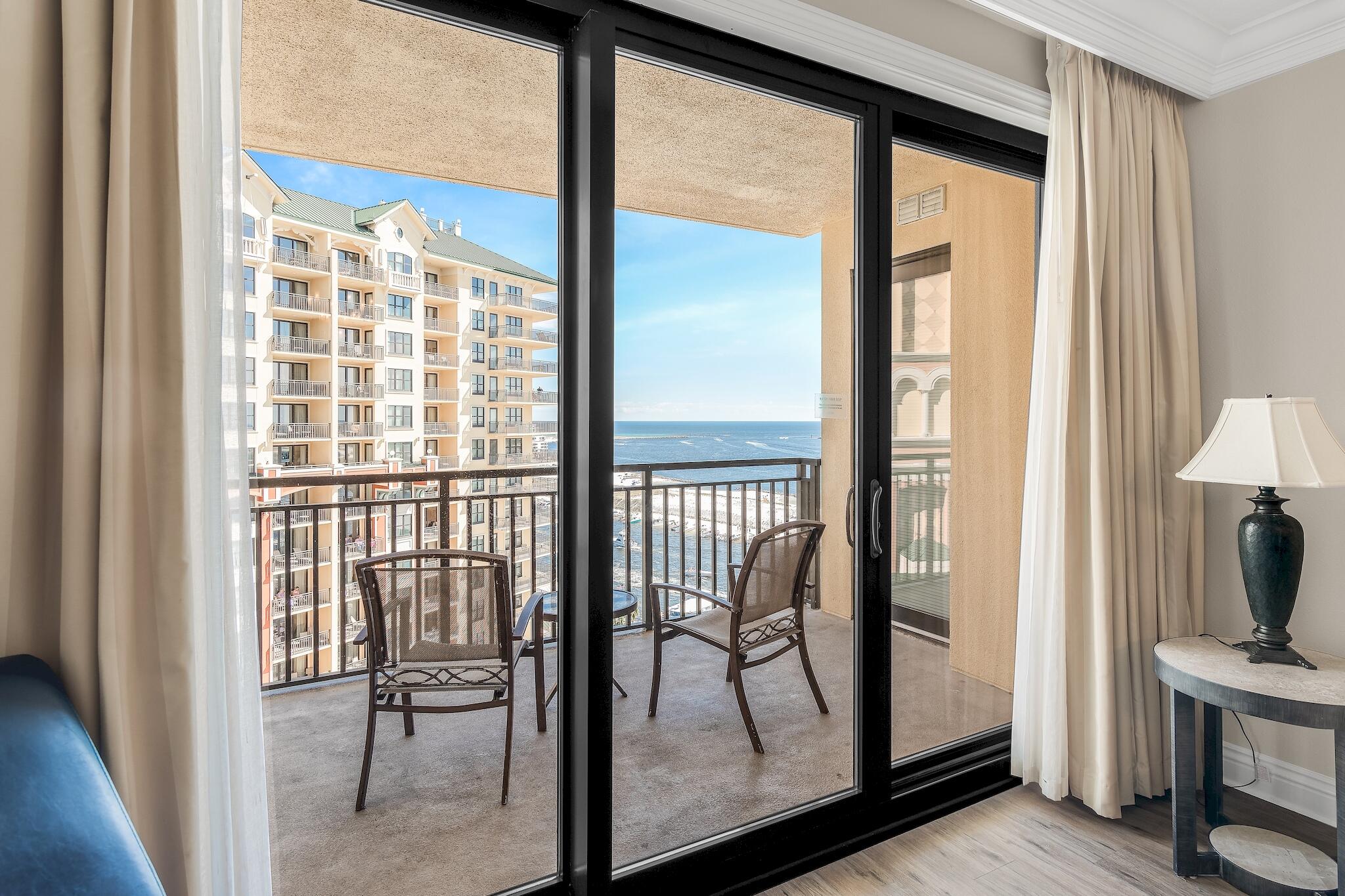 EMERALD GRANDE - Residential