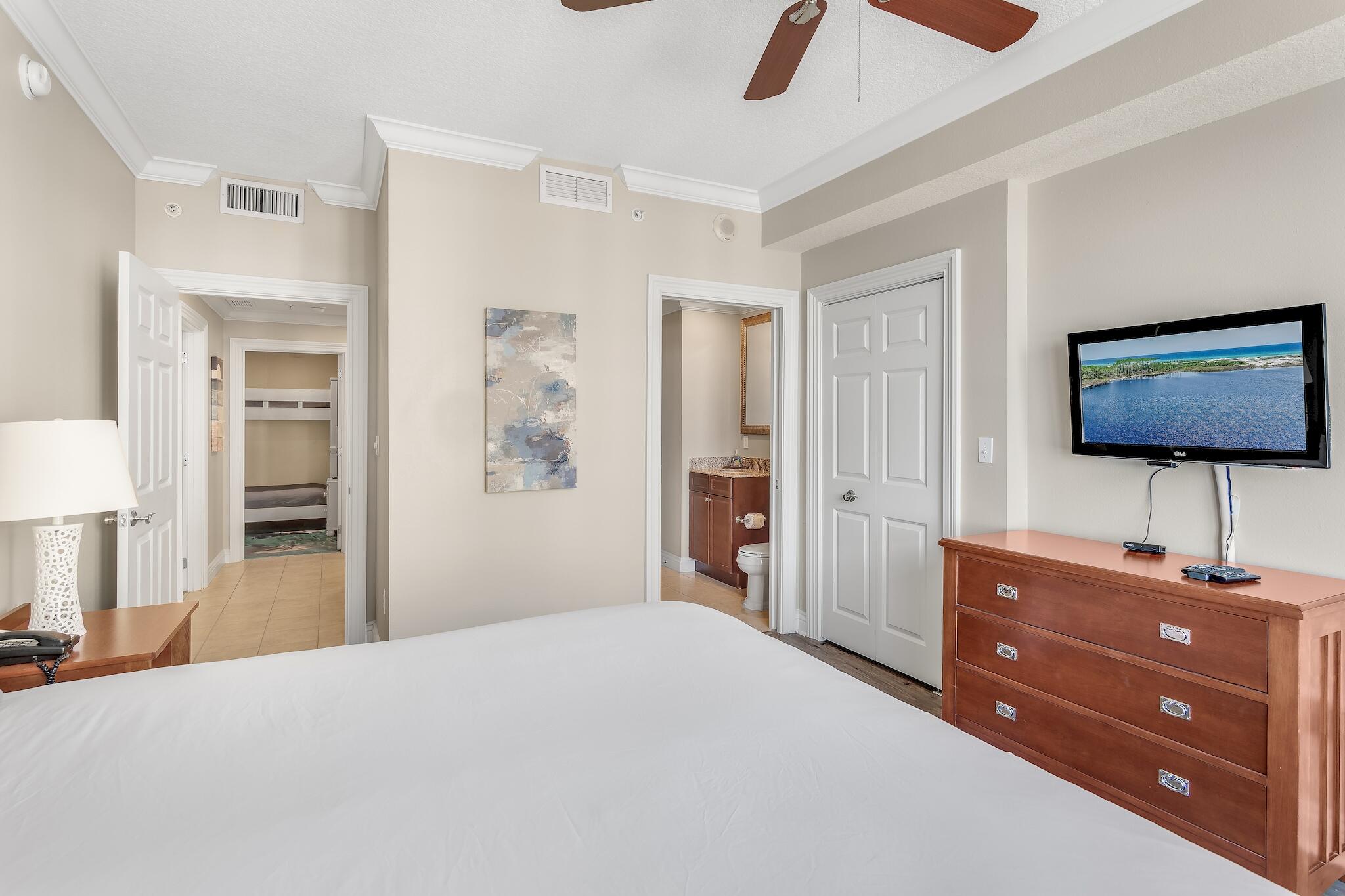 EMERALD GRANDE - Residential