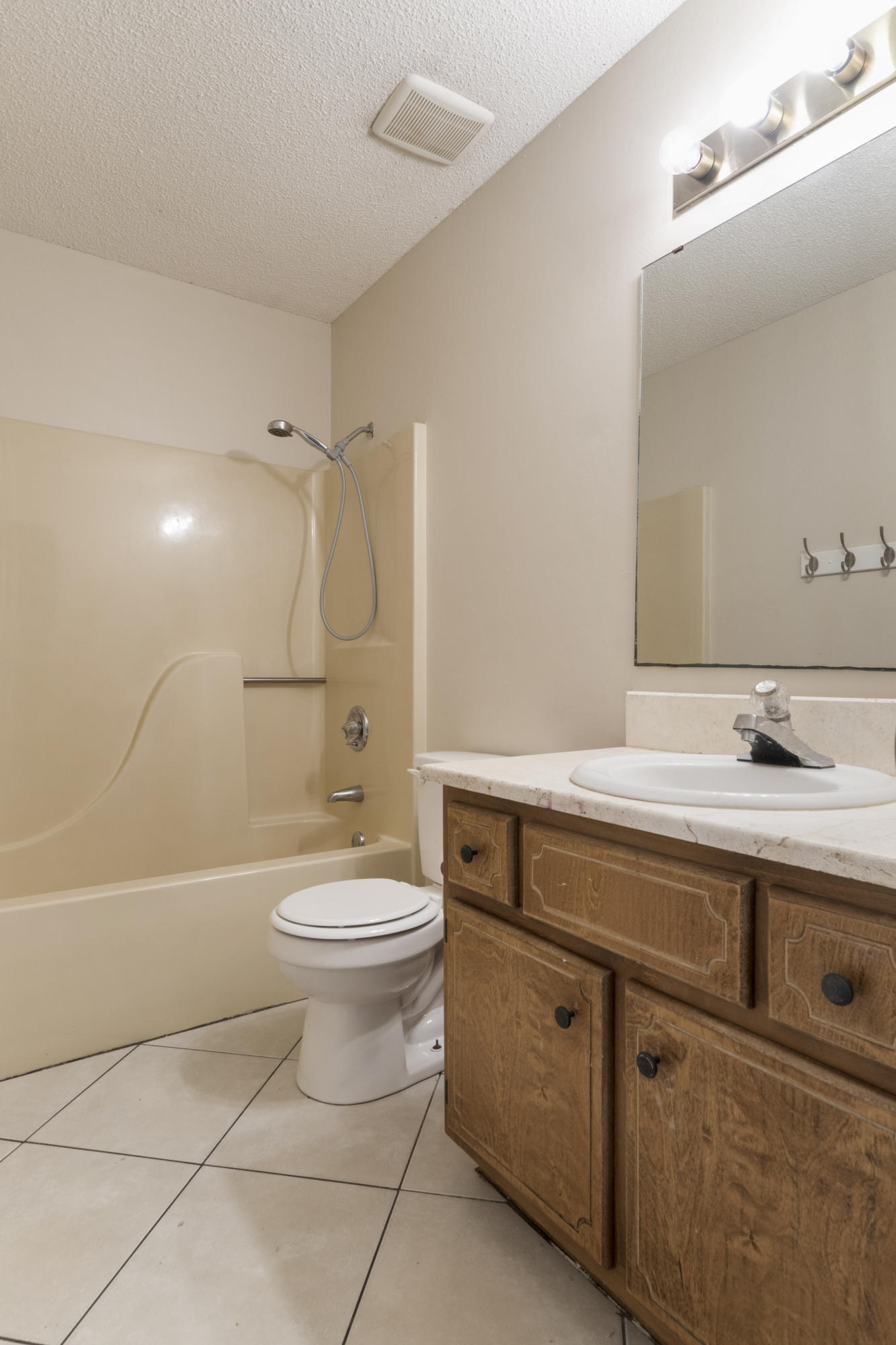 JACKSON TRAIL - Residential