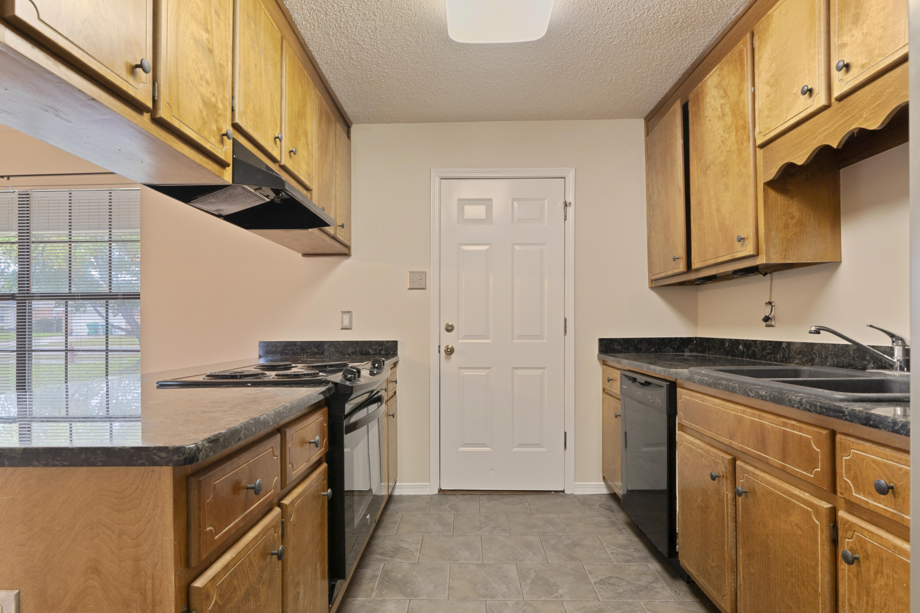 JACKSON TRAIL - Residential