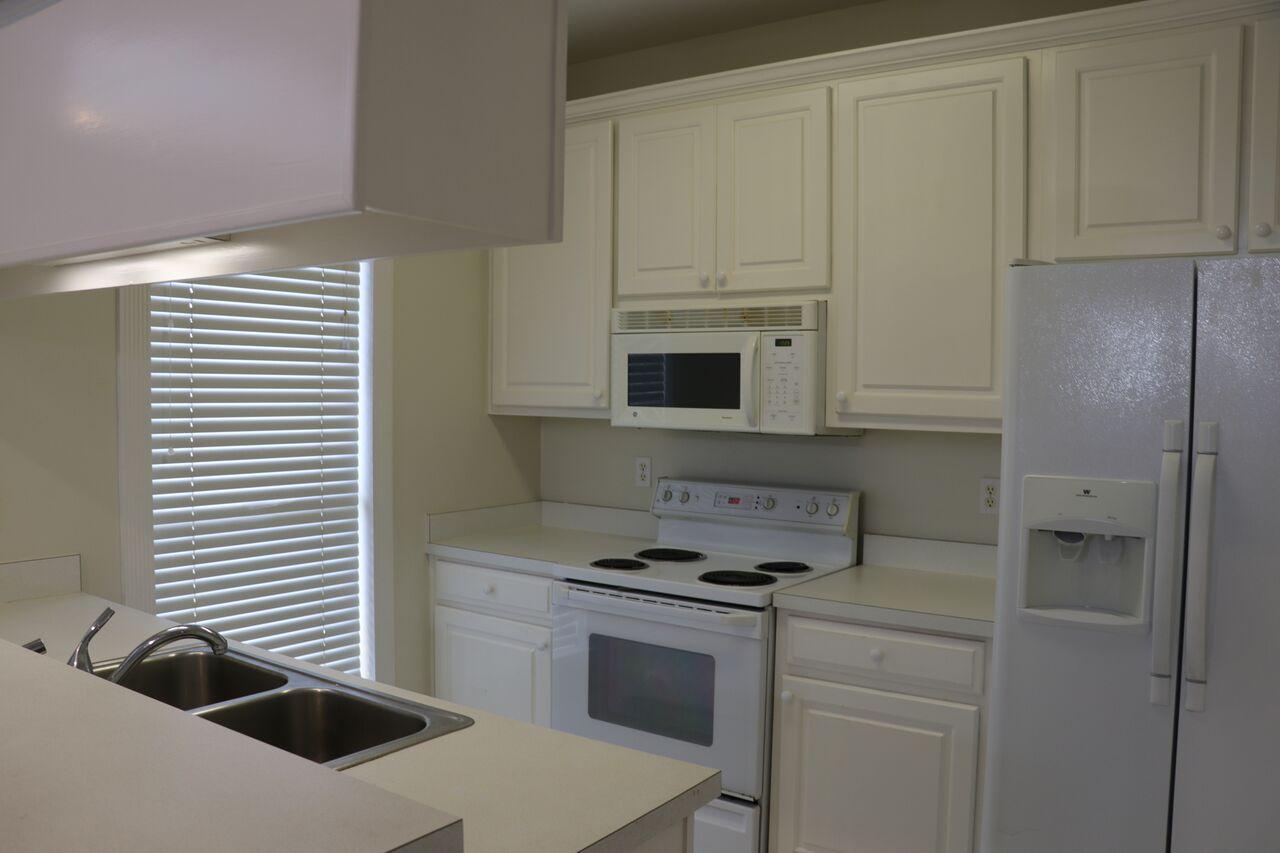 EMERALD SHORES SO OF WALTON - Residential