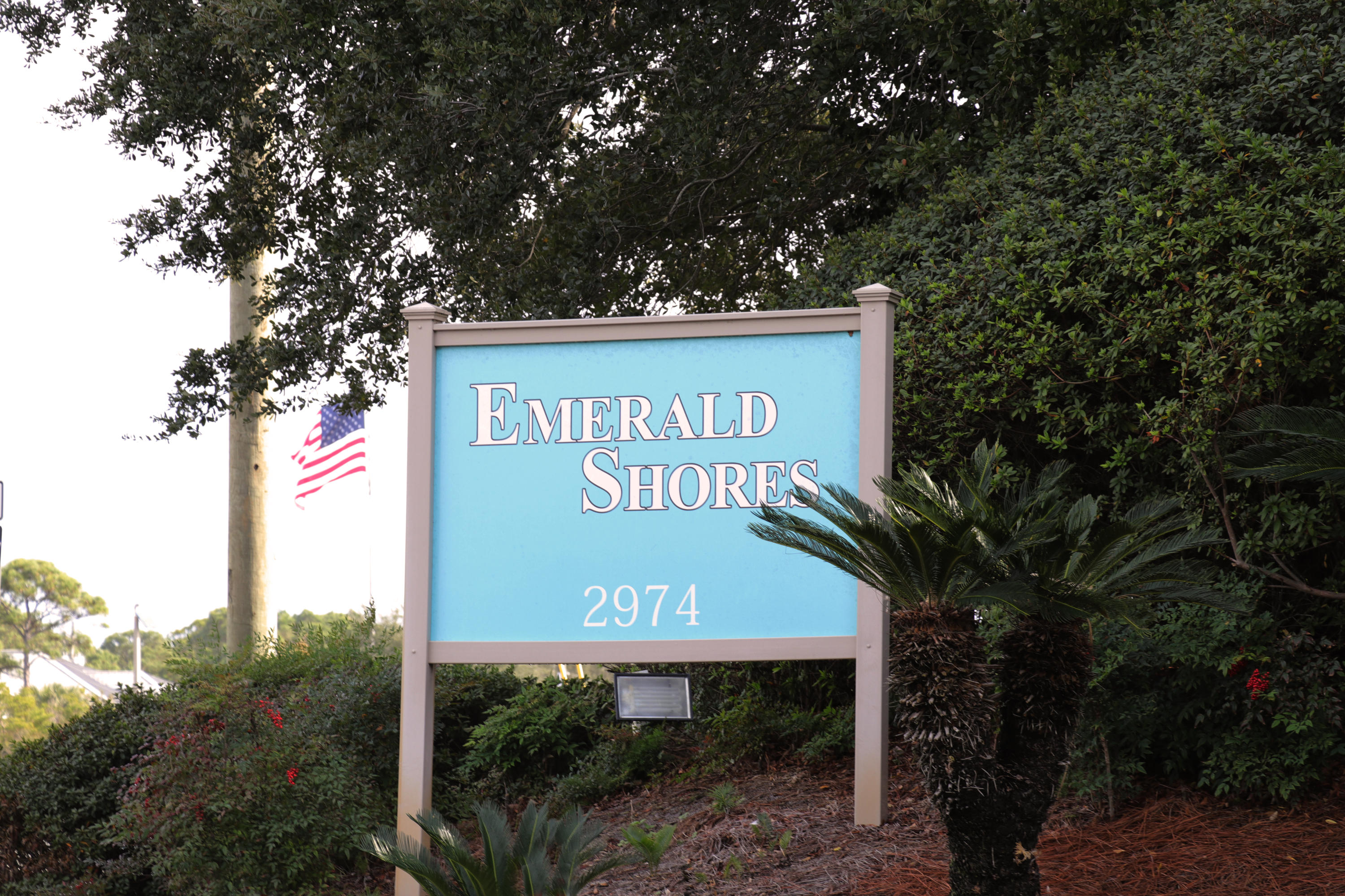 EMERALD SHORES SO OF WALTON - Residential