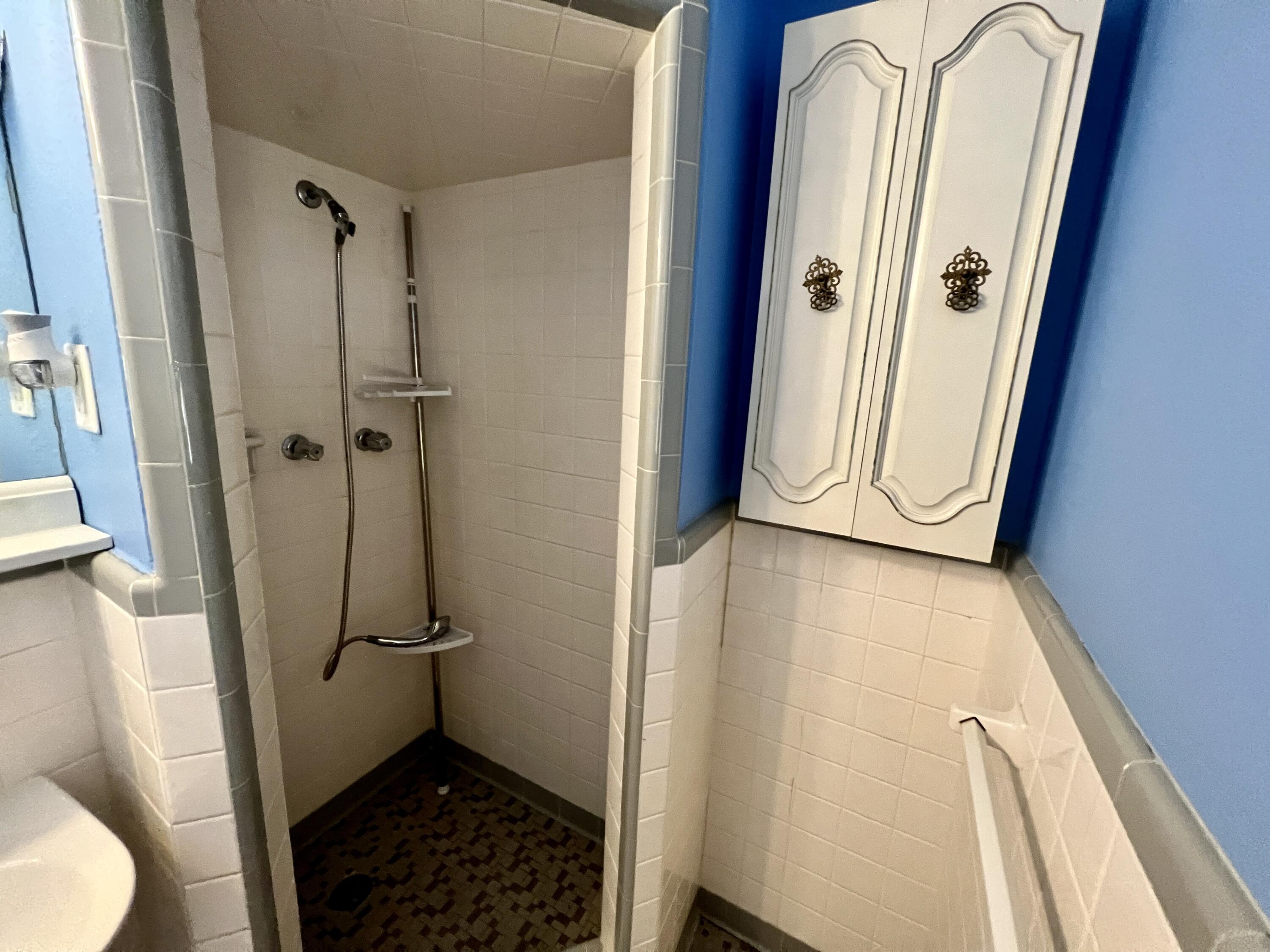 VESTA HEIGHTS 3RD ADDN - Residential