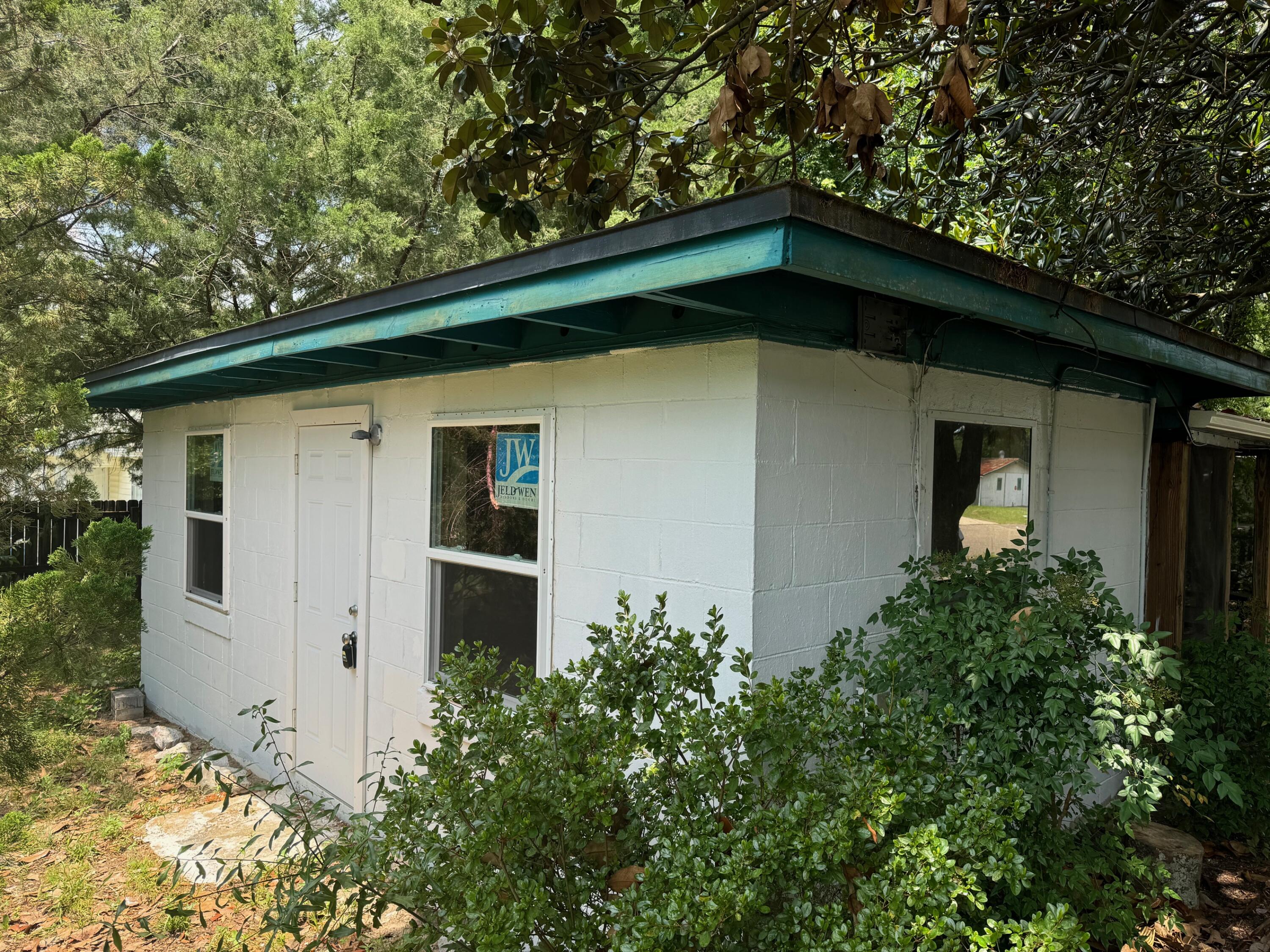 MORRIS ADDN TO CRESTVIEW - Residential