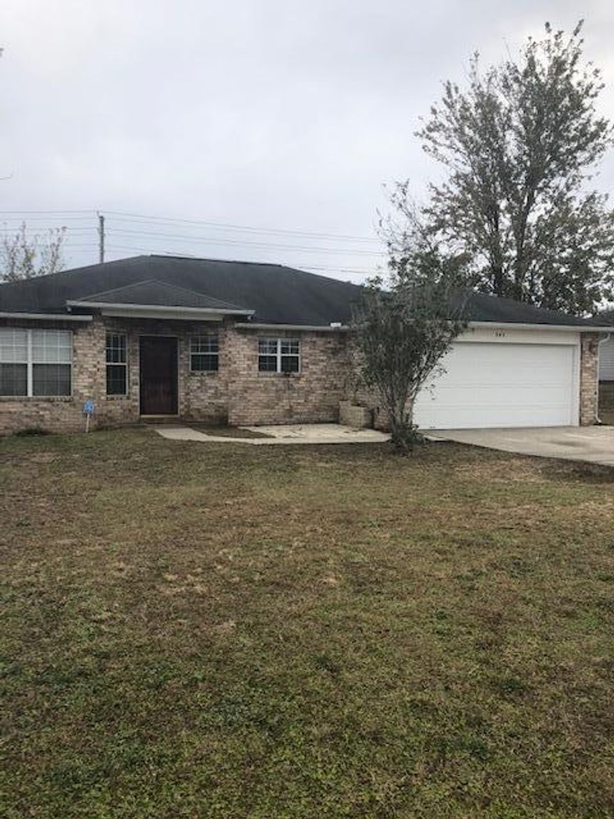 Nice 3 bedroom 2 bath home south of I-10. Open floor plan, large, eat-in, fully equipped kitchen with island and pantry.  Privacy fenced back yard with open patio and yard building.
The master suite is large and features a master bath with double vanities, his and hers closets, separate shower and tub.
Don't want to miss this home! Call today!
Buyer to verify all measurements.