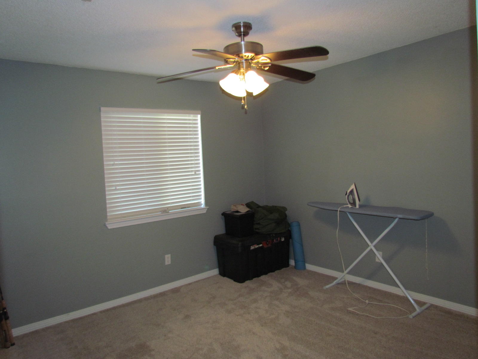 HIDDEN COVE T/H - Residential Lease