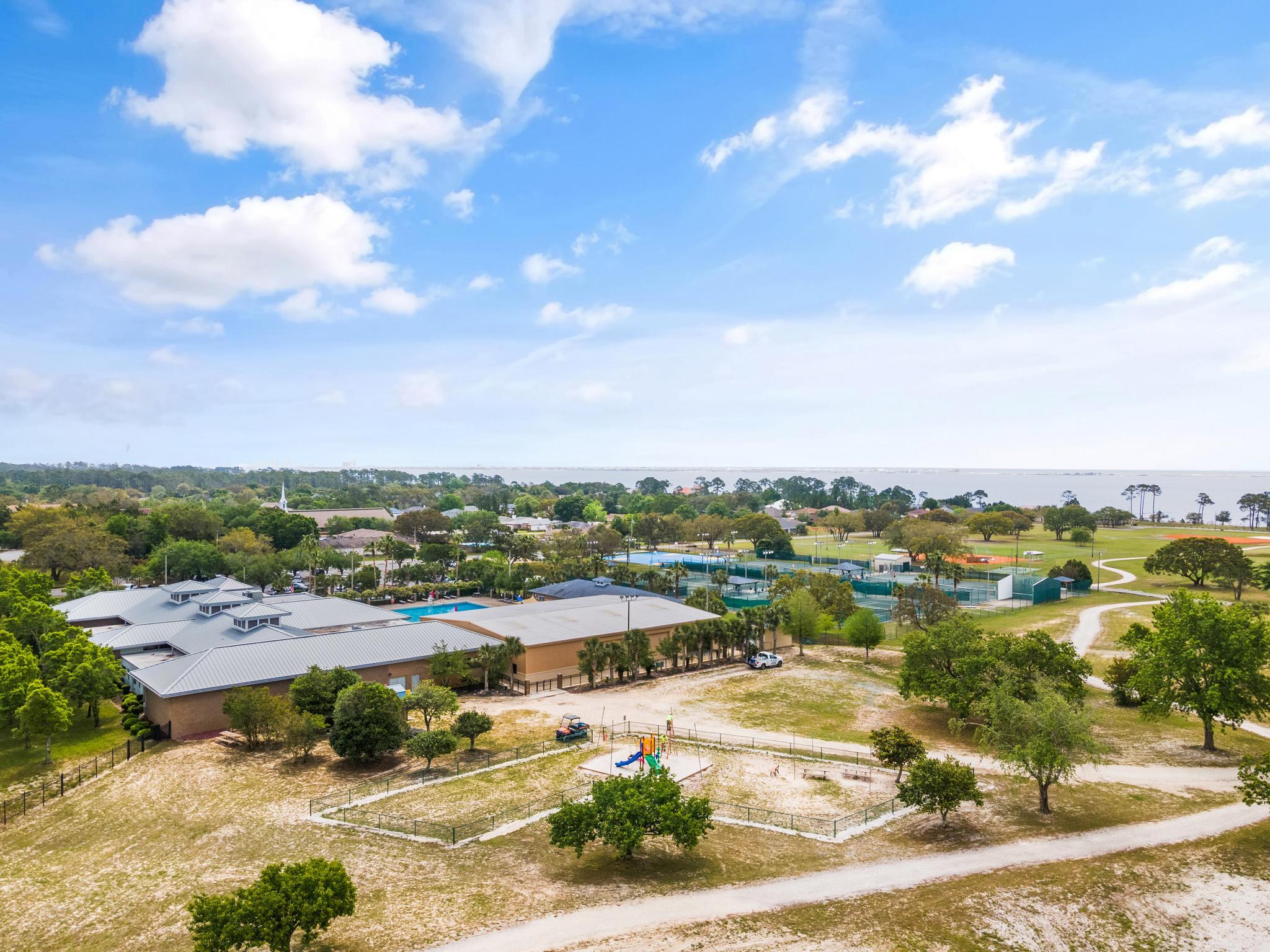 HOLLEY BY THE SEA - Residential