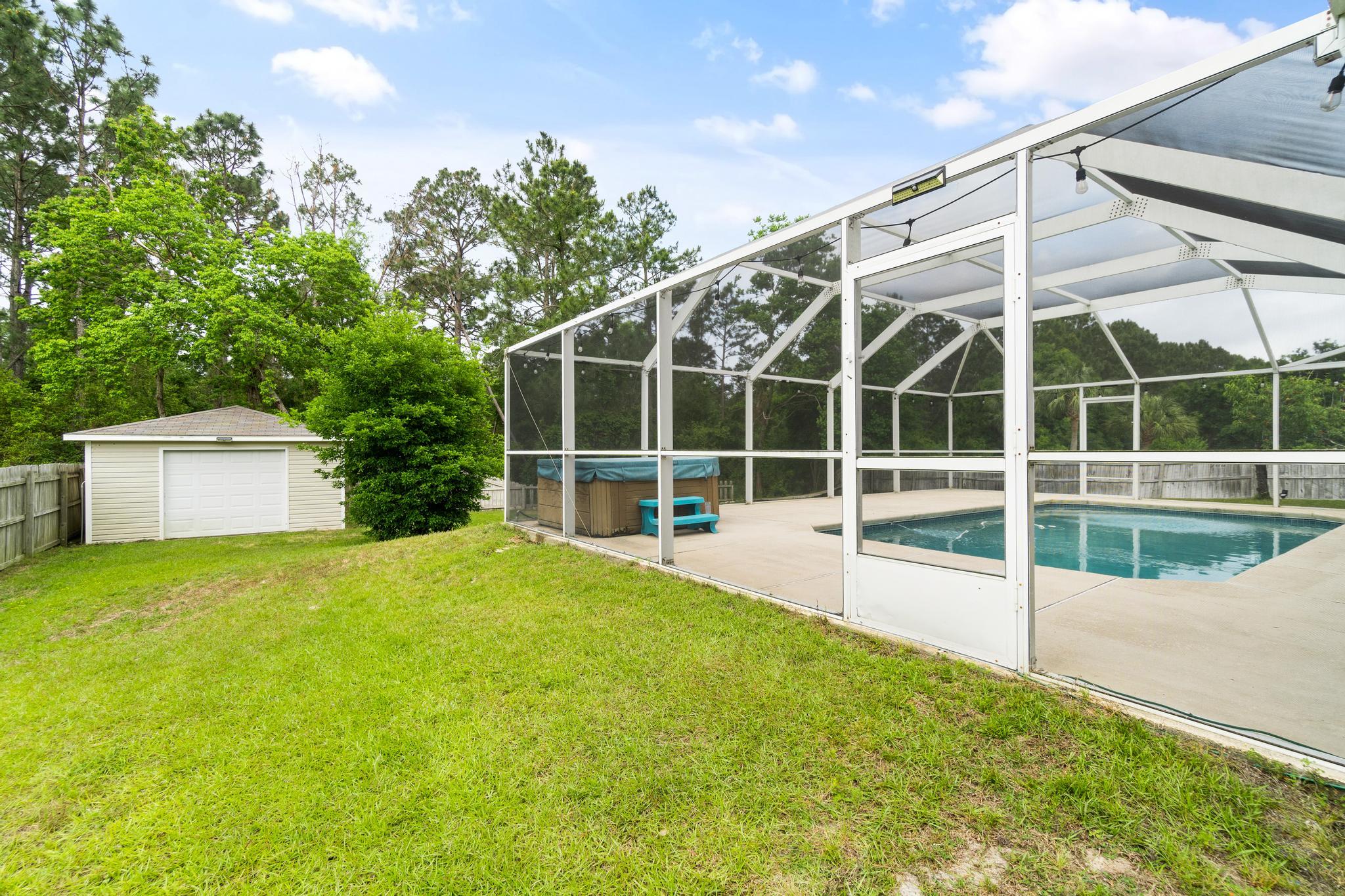 HOLLEY BY THE SEA - Residential