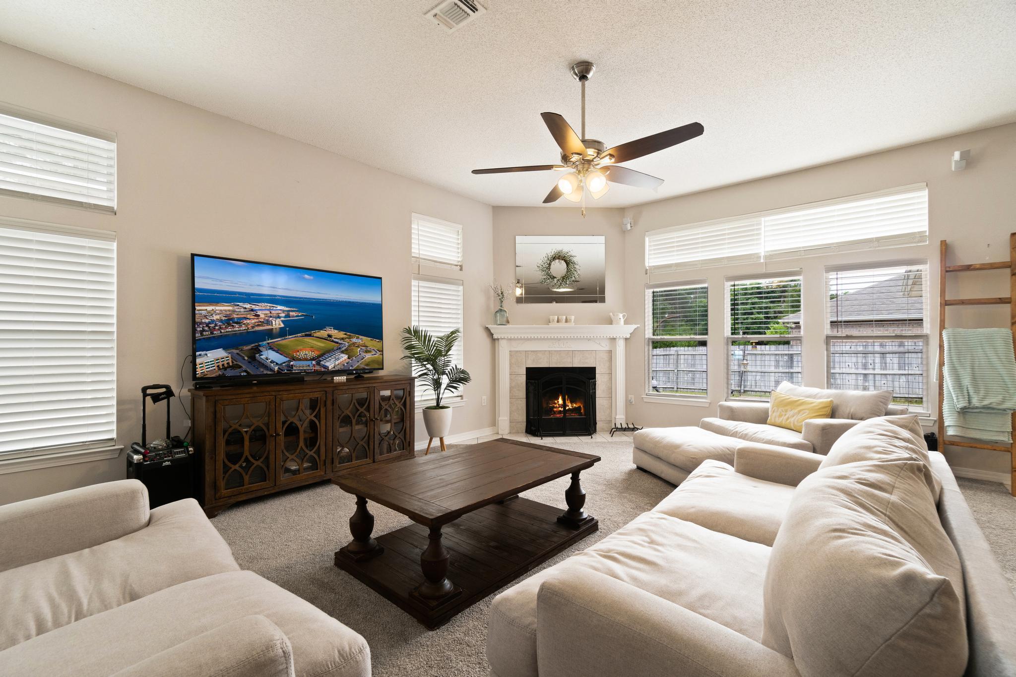 HOLLEY BY THE SEA - Residential