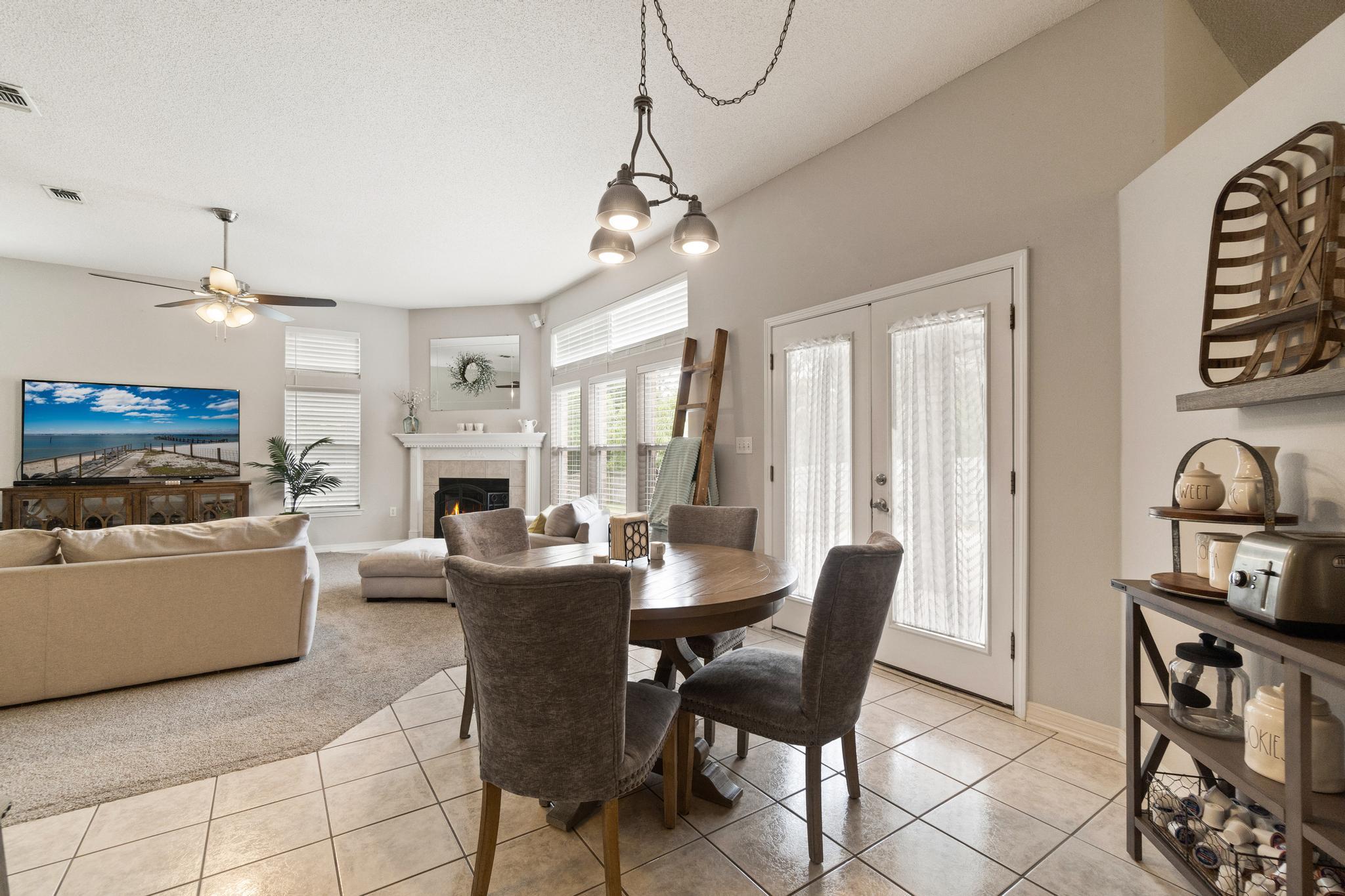 HOLLEY BY THE SEA - Residential