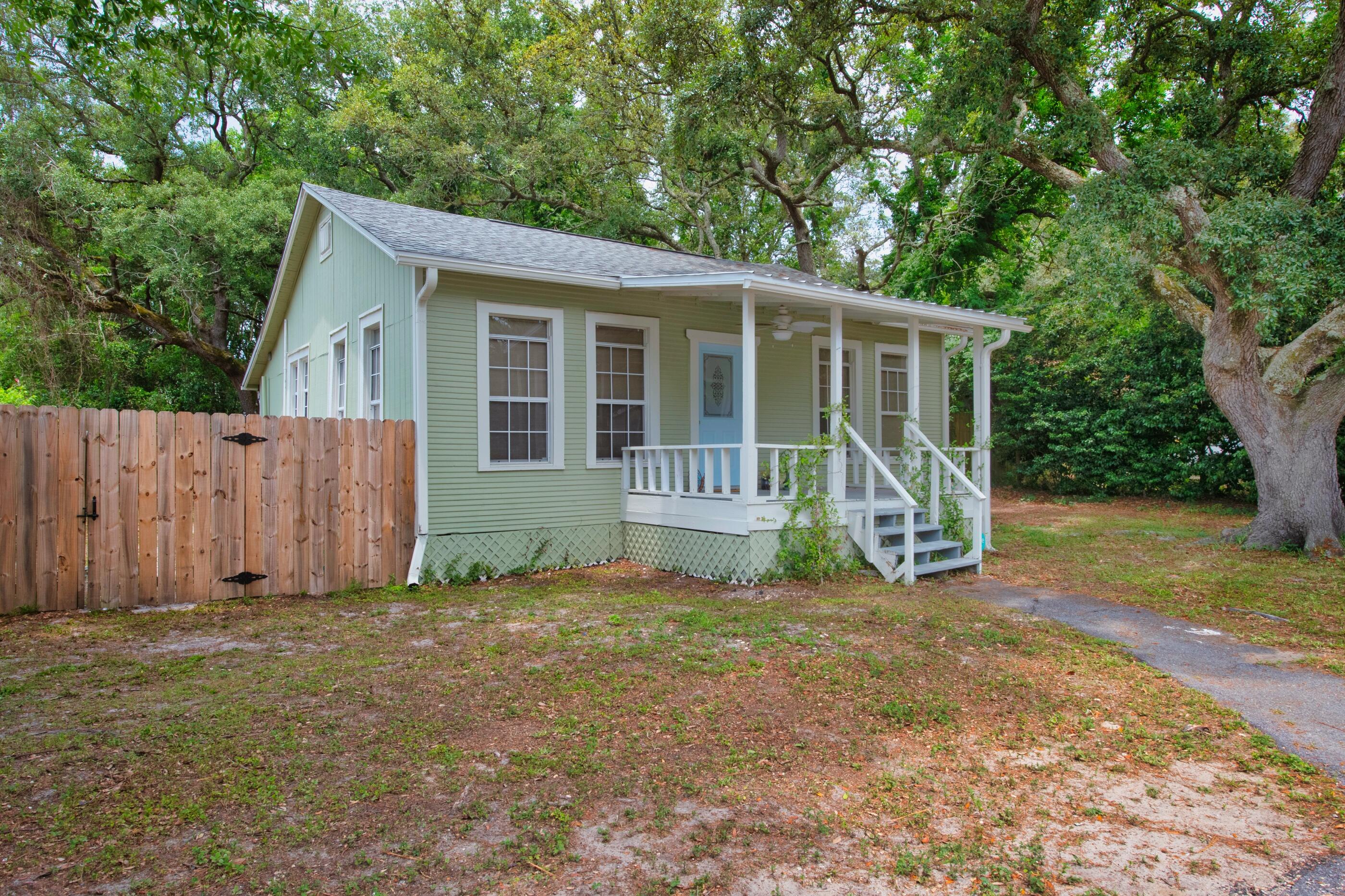 LLOYD & HETHERINGTON - Residential