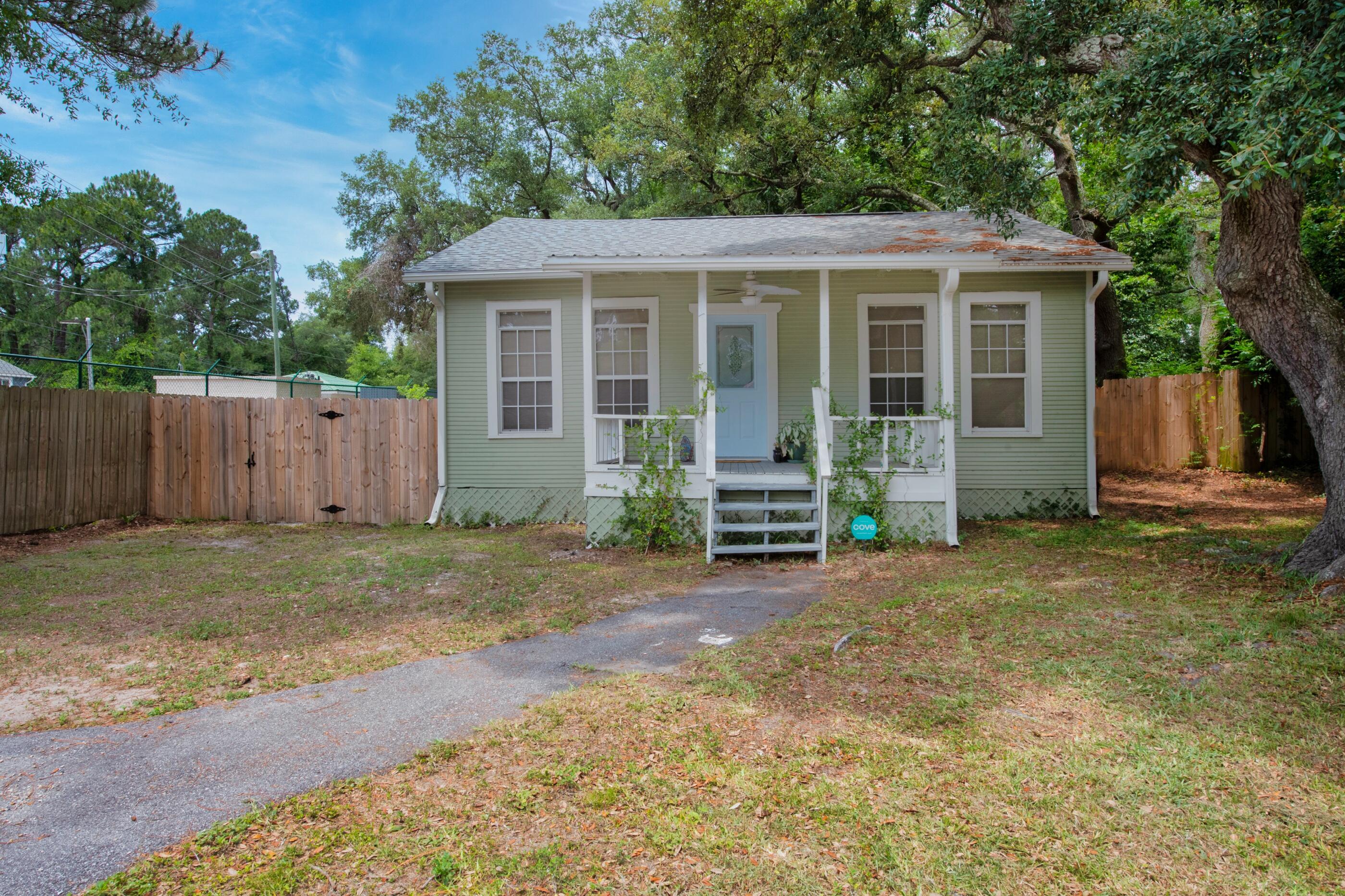 LLOYD & HETHERINGTON - Residential