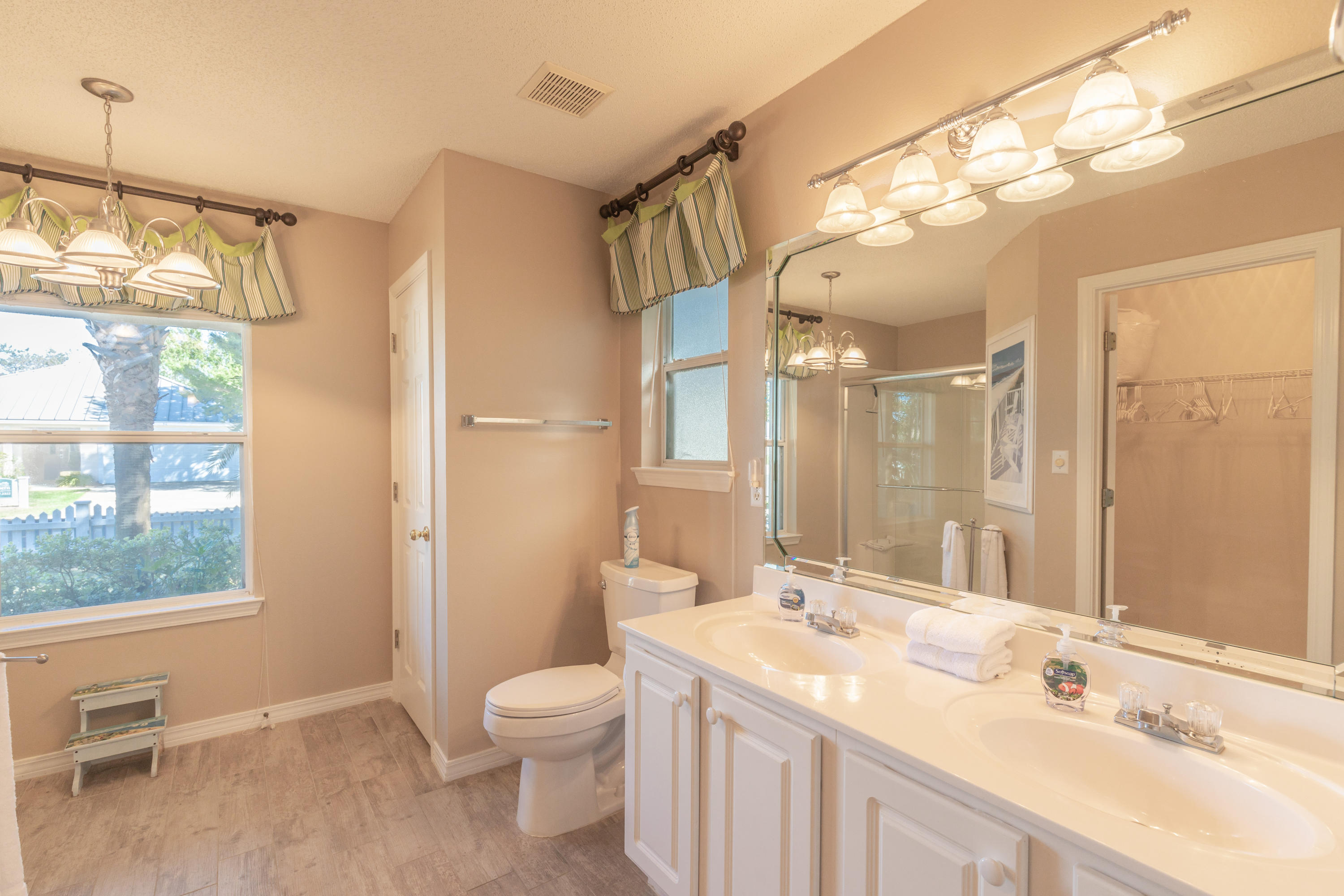 MARAVILLA COTTAGES - Residential