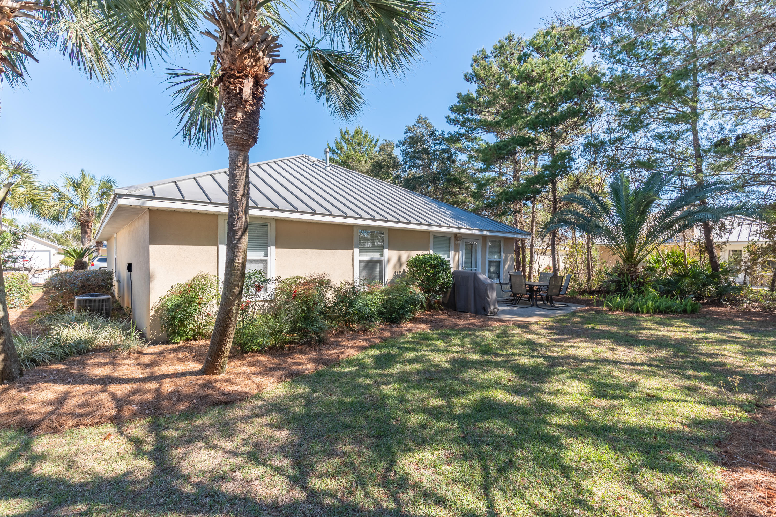 MARAVILLA COTTAGES - Residential