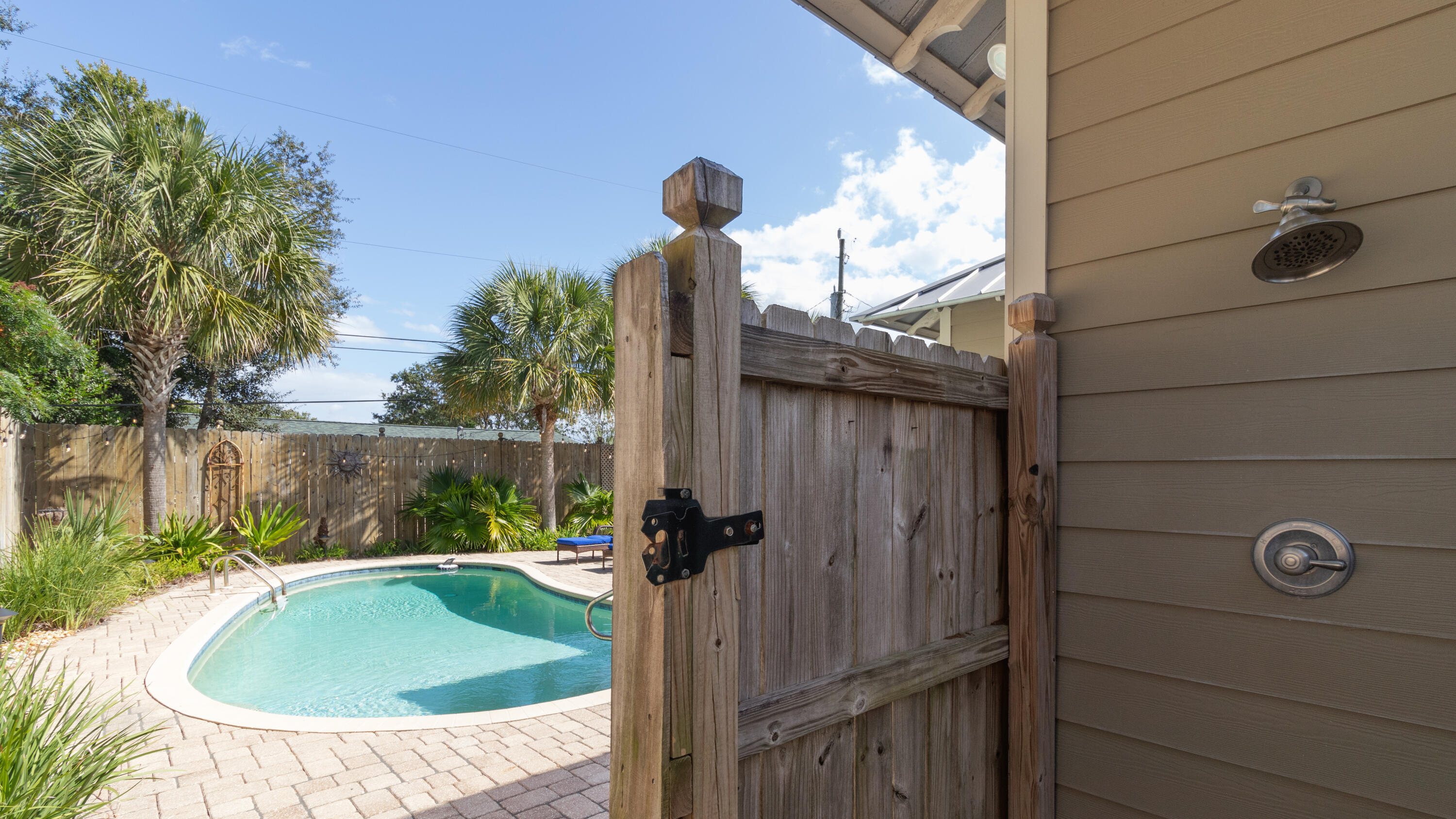 SANTA MONICA BEACH - Residential