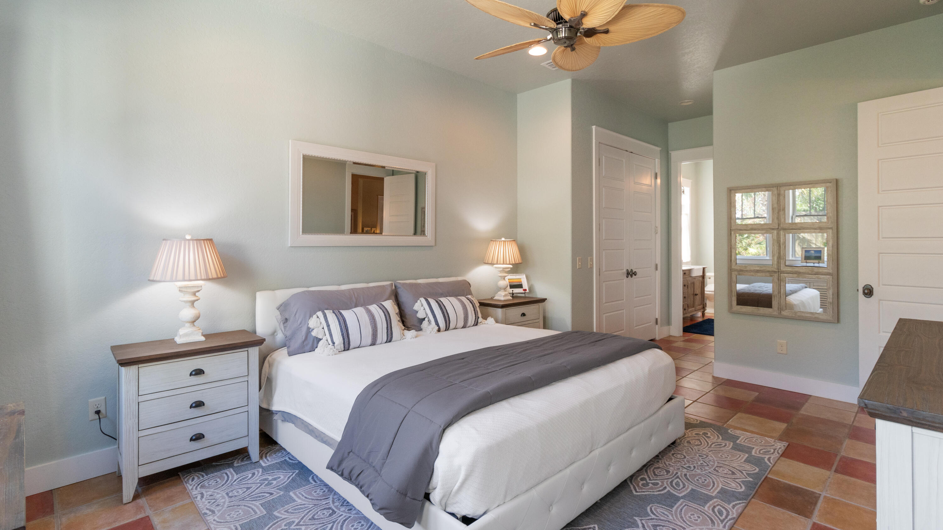 SANTA MONICA BEACH - Residential