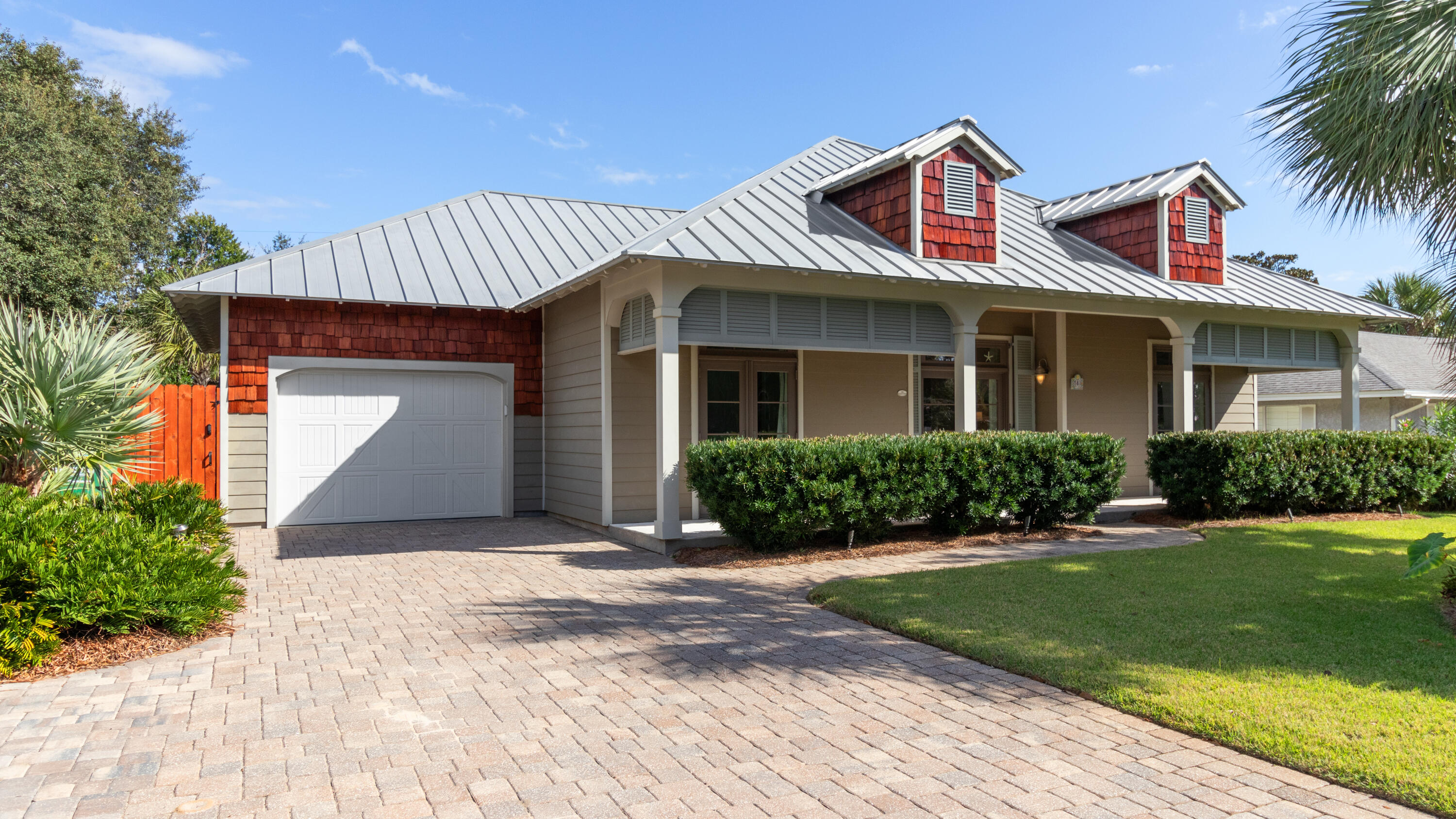 SANTA MONICA BEACH - Residential