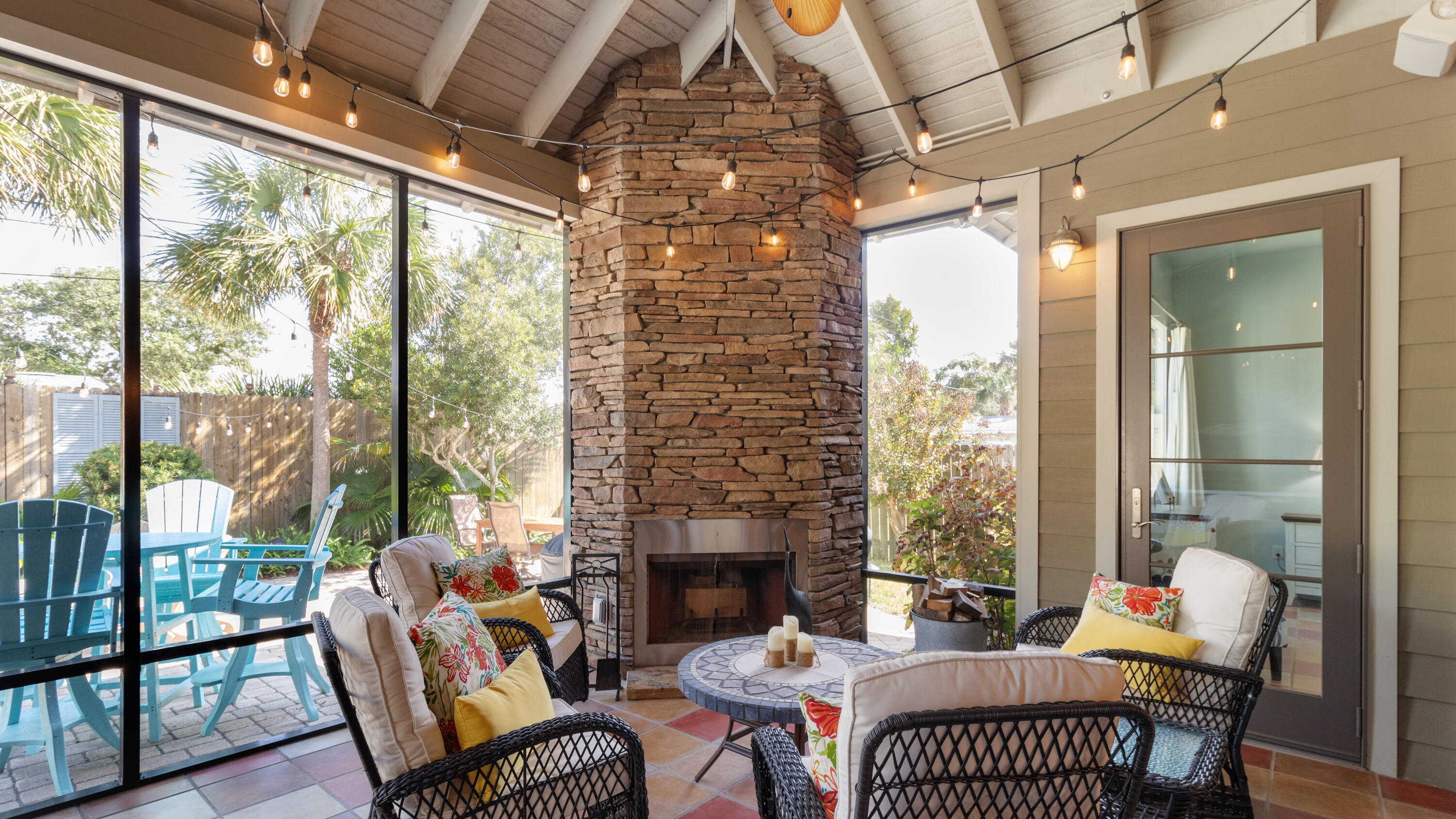 SANTA MONICA BEACH - Residential