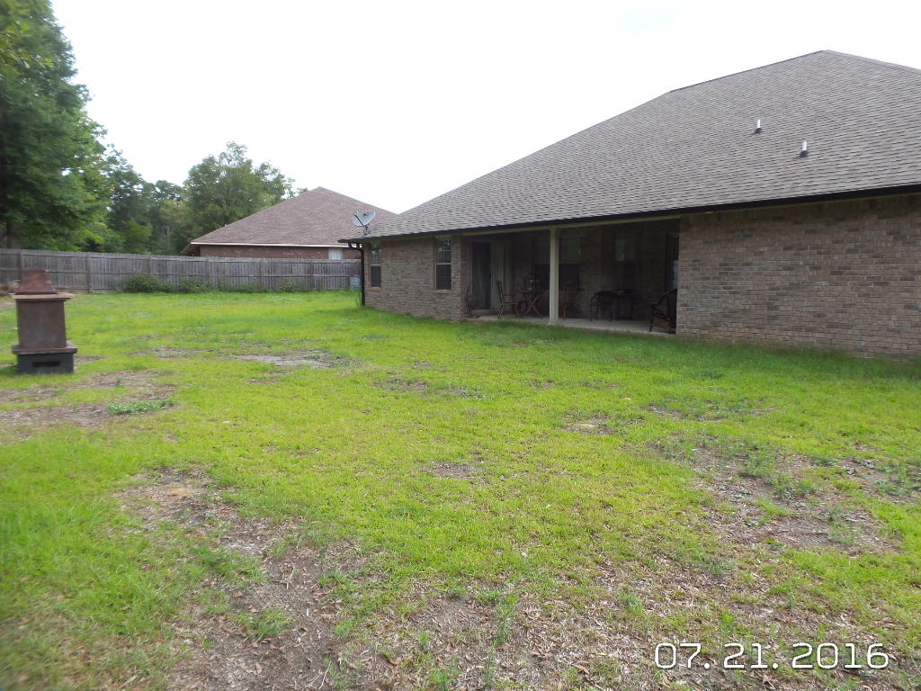 MOSSY OAKS - Residential Lease