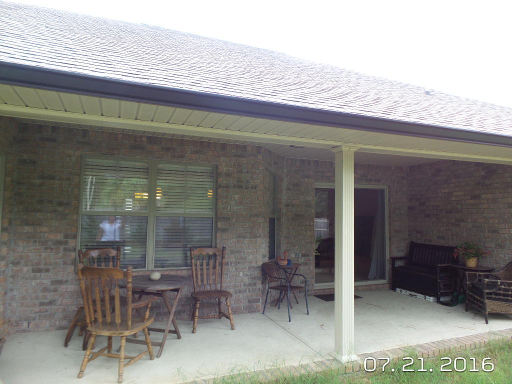 MOSSY OAKS - Residential Lease