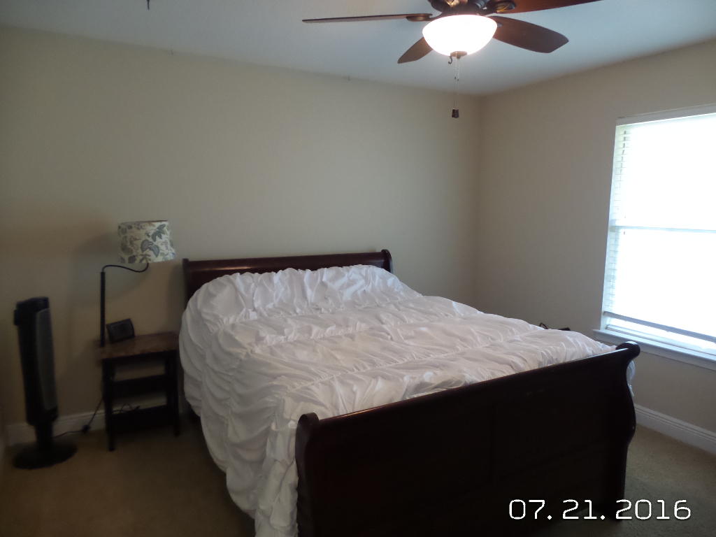 MOSSY OAKS - Residential Lease