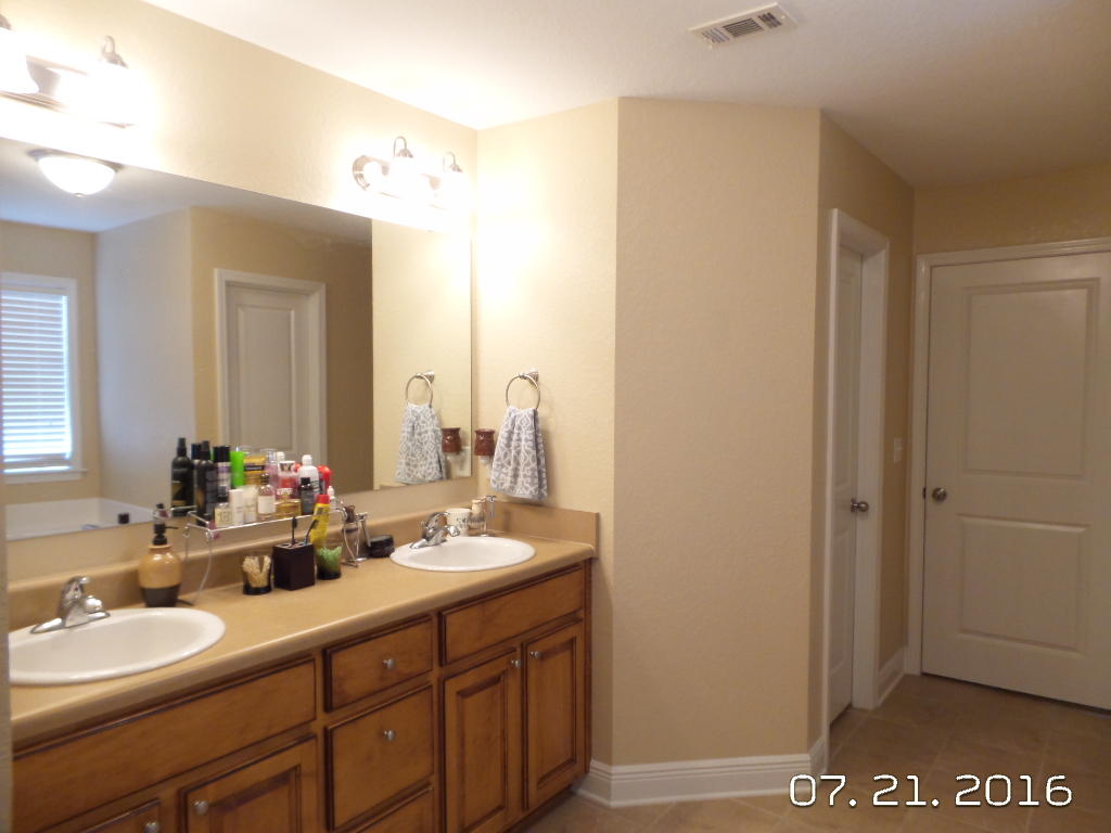 MOSSY OAKS - Residential Lease