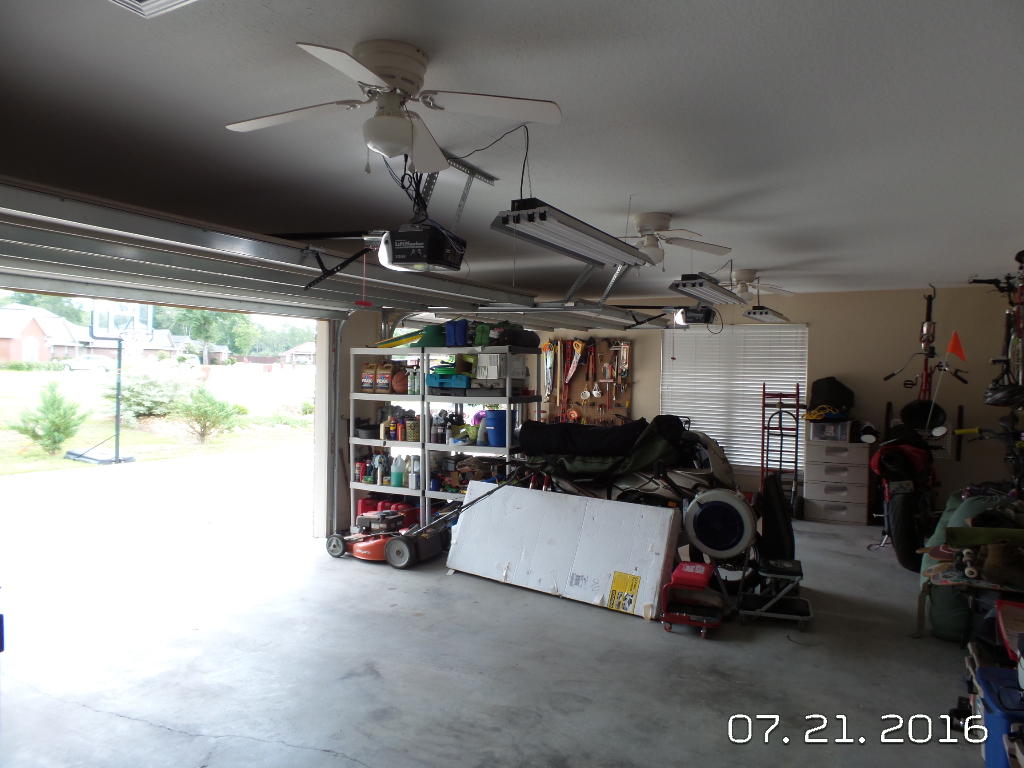 MOSSY OAKS - Residential Lease