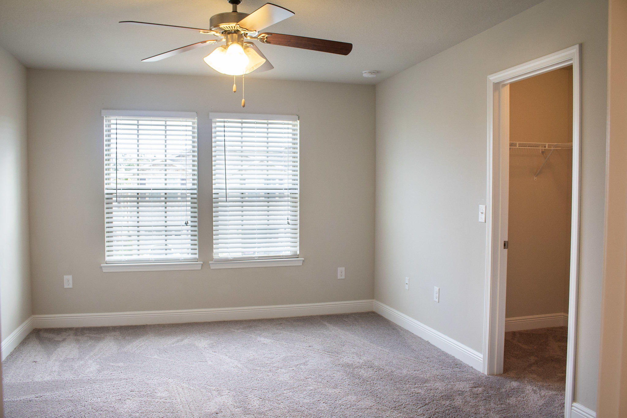 RESERVE POINTE - Residential