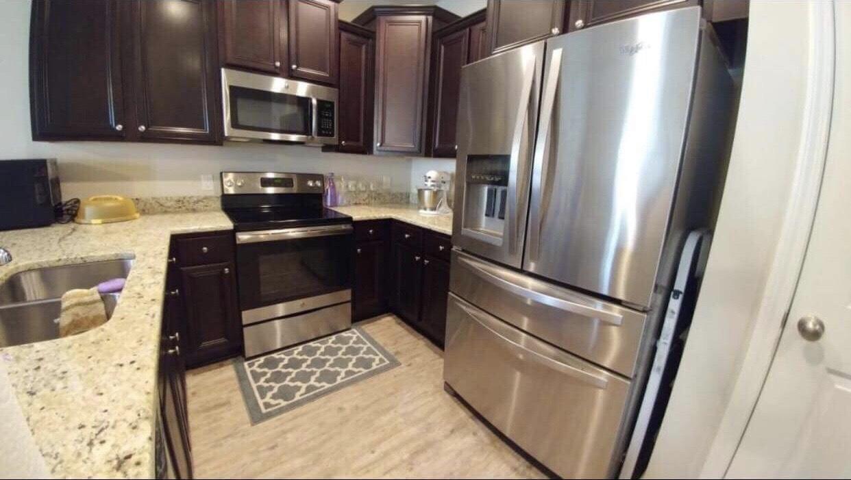 RESERVE POINTE - Residential