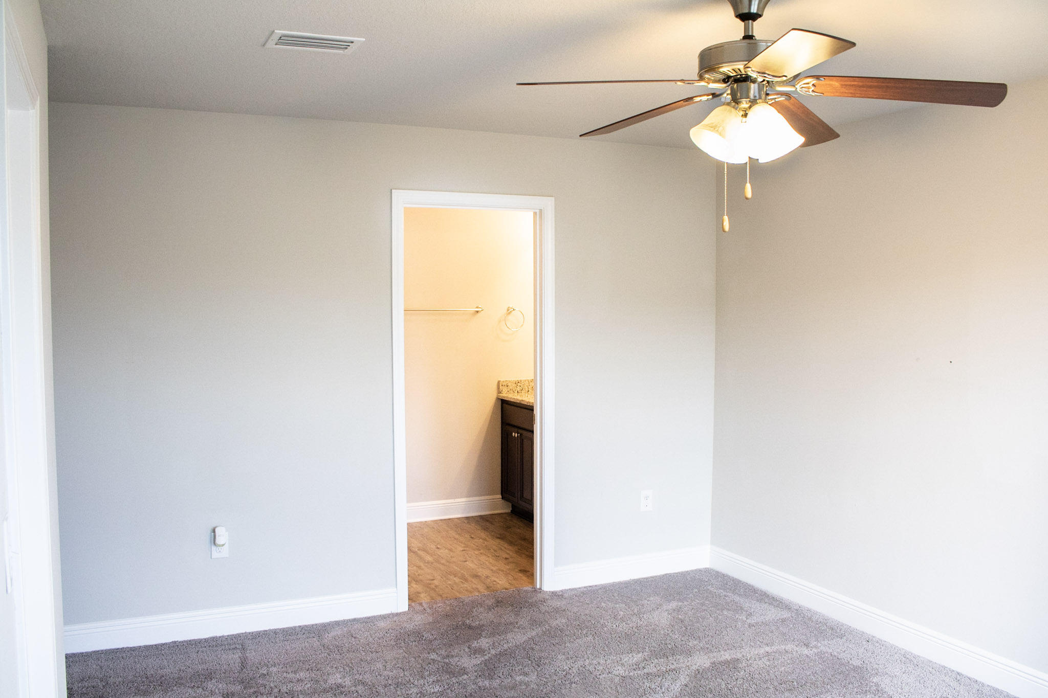 RESERVE POINTE - Residential