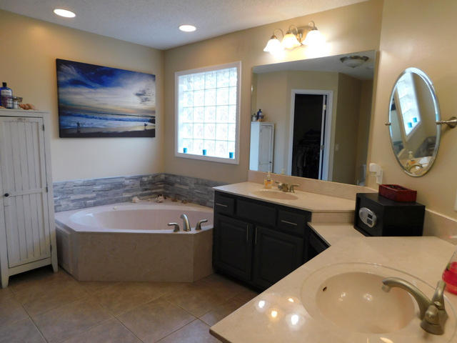 FOXWOOD ESTATES 1 - Residential