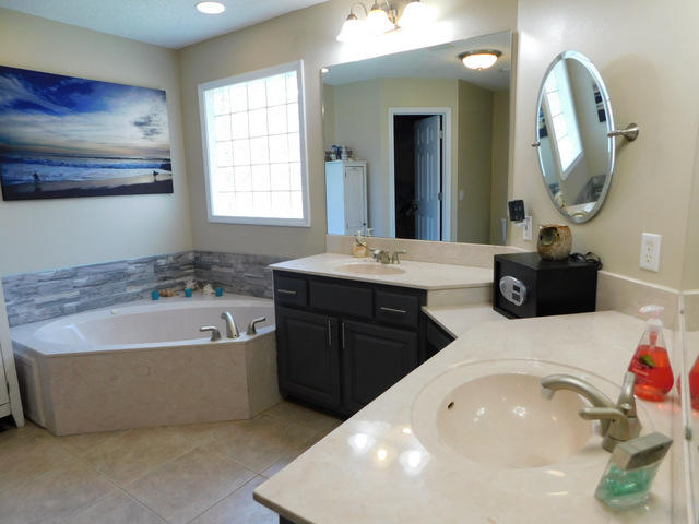 FOXWOOD ESTATES 1 - Residential