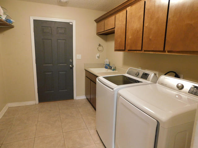 FOXWOOD ESTATES 1 - Residential