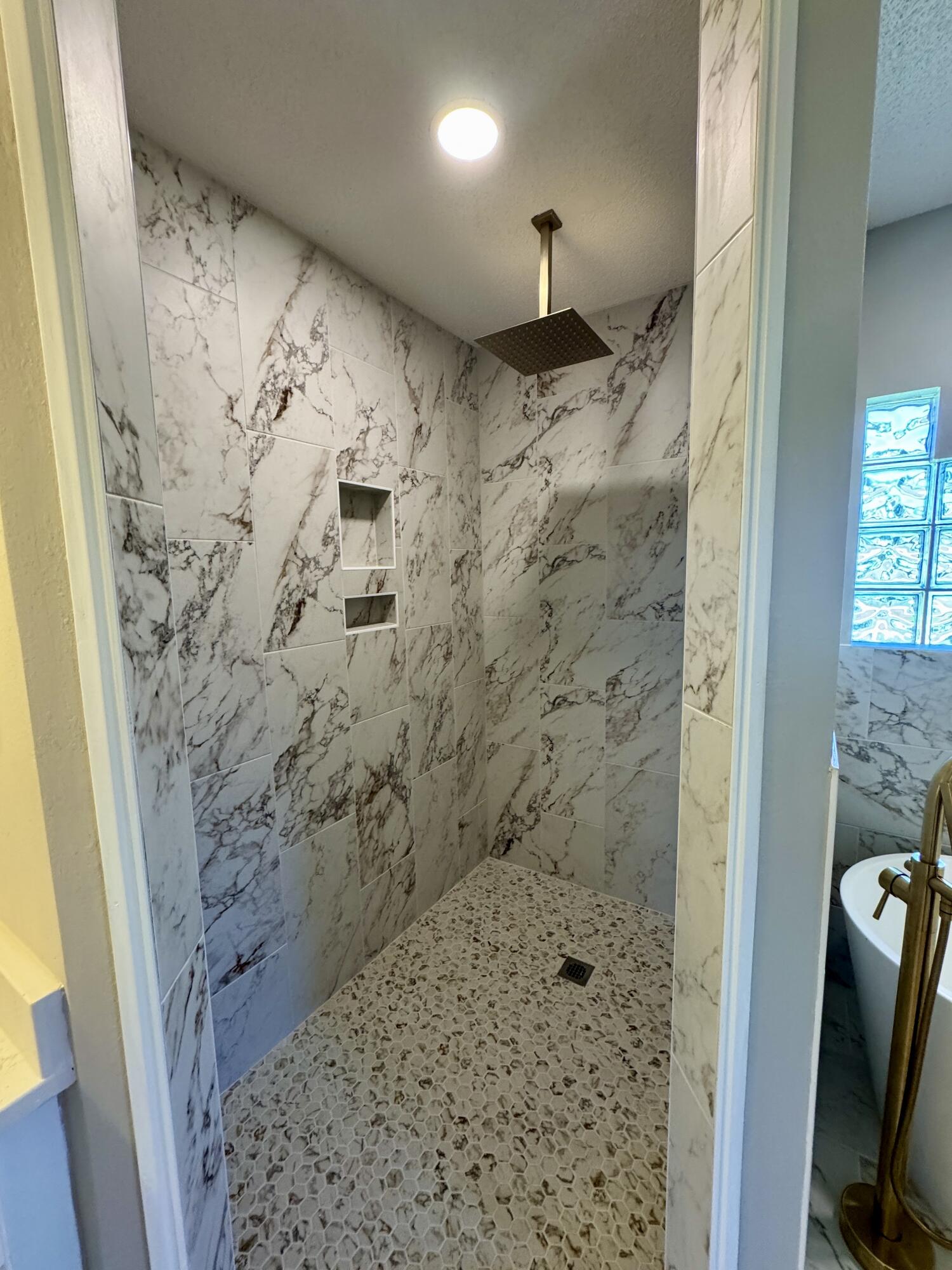 LAKE CHARLENE EAST - Residential Lease