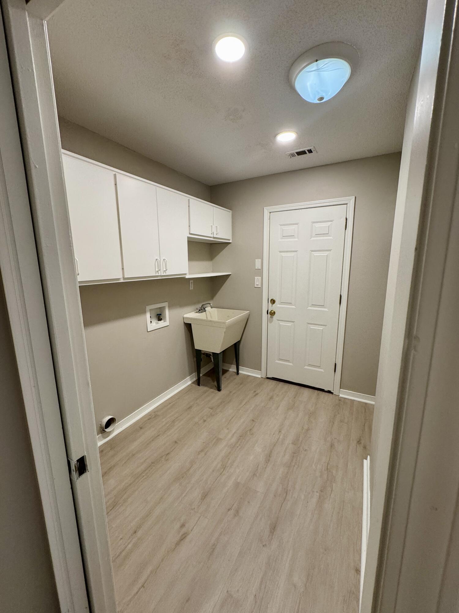 LAKE CHARLENE EAST - Residential Lease