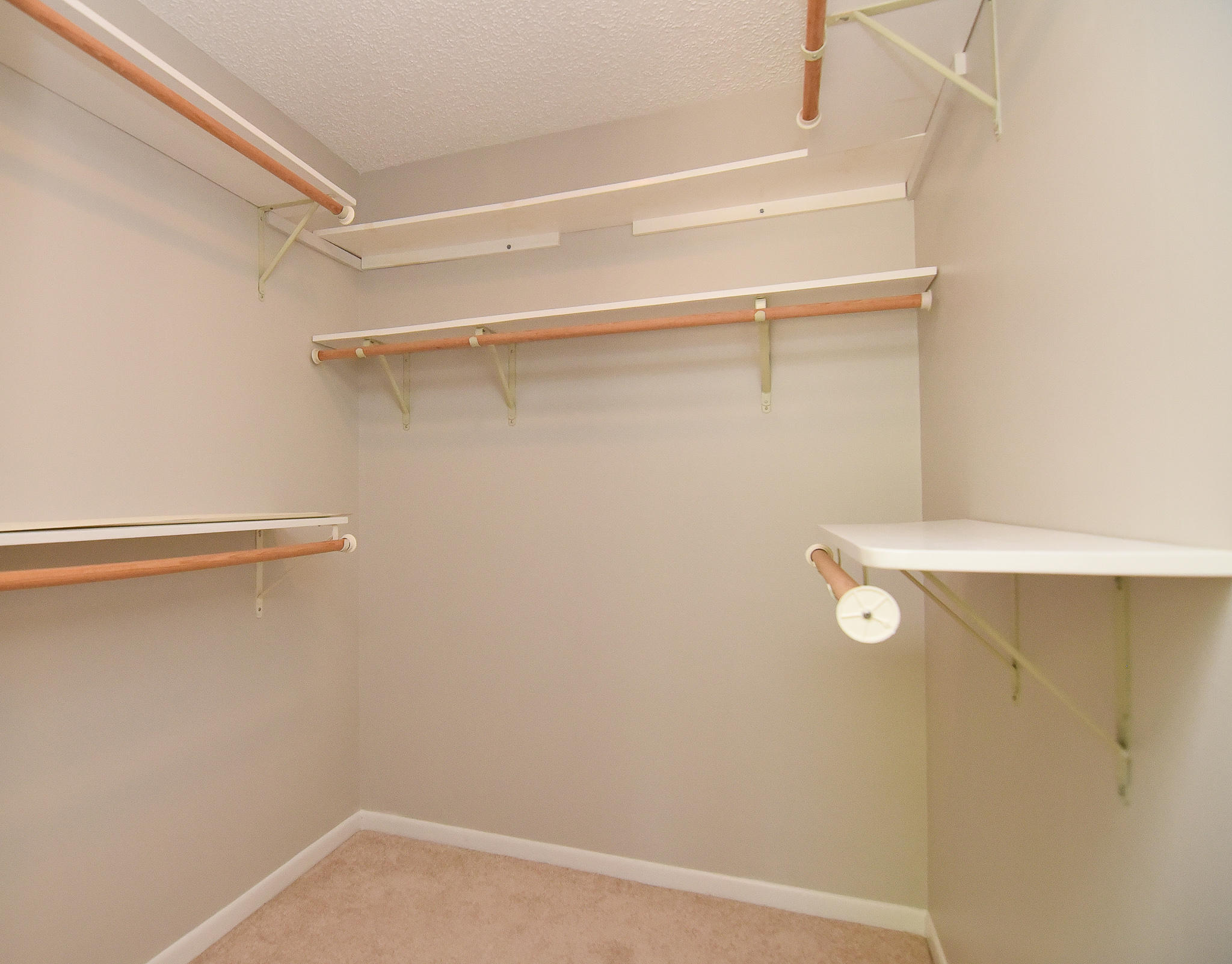 RAINTREE ESTATES - Residential