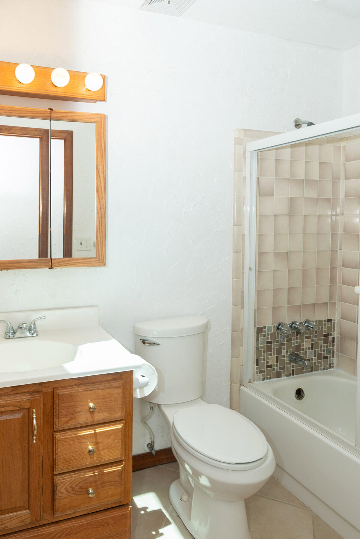 PINEDALE 2ND ADDN - Residential Lease