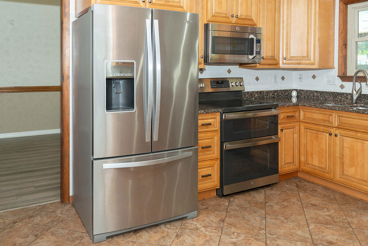 PINEDALE 2ND ADDN - Residential Lease