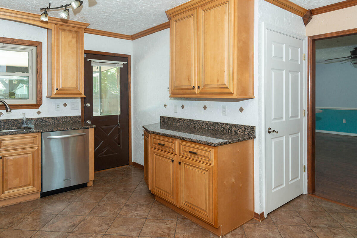 PINEDALE 2ND ADDN - Residential Lease