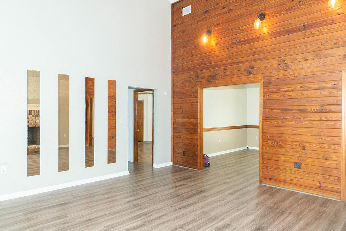 PINEDALE 2ND ADDN - Residential Lease