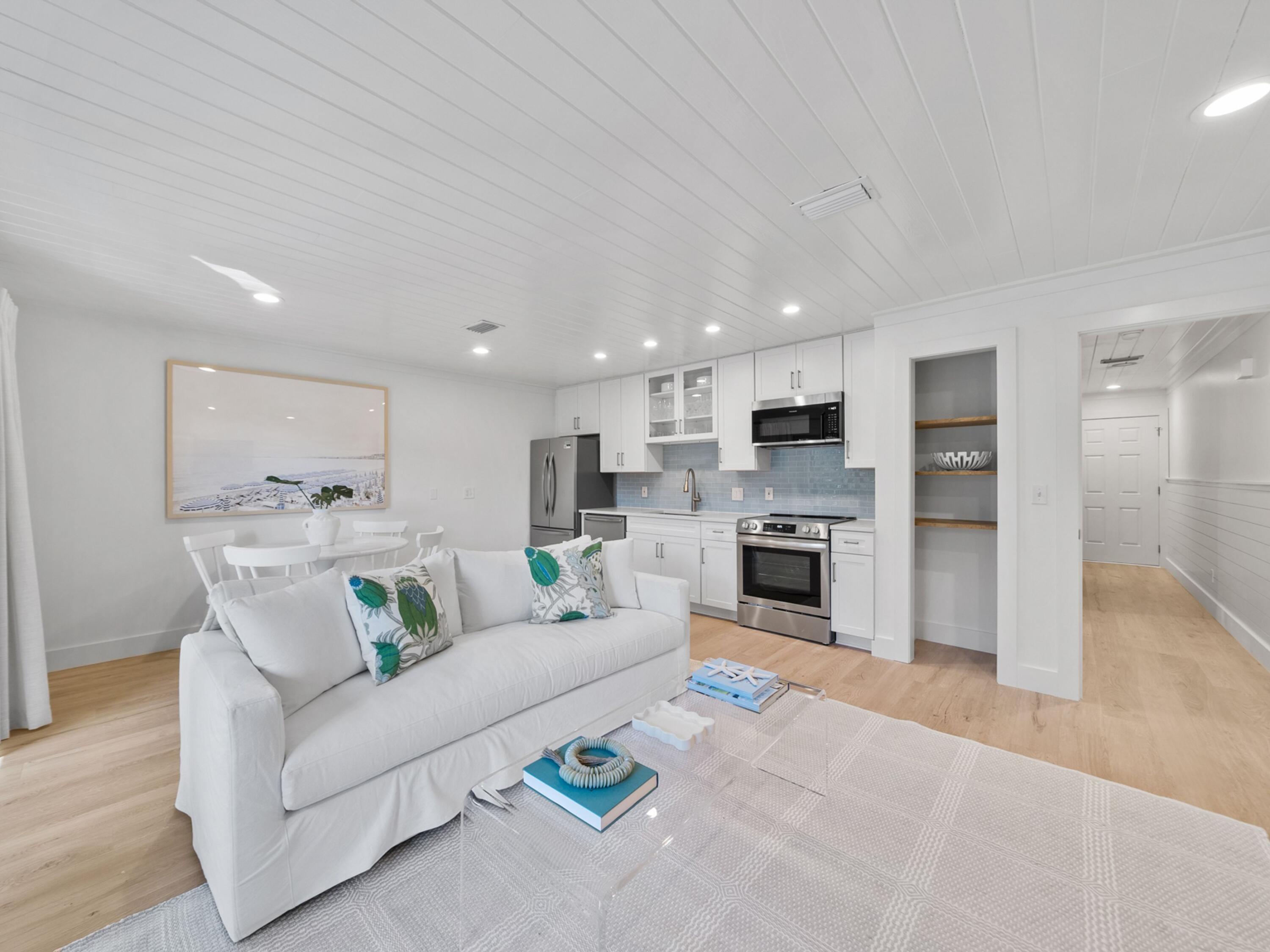 INLET DUNES CONDO PH 1 - Residential