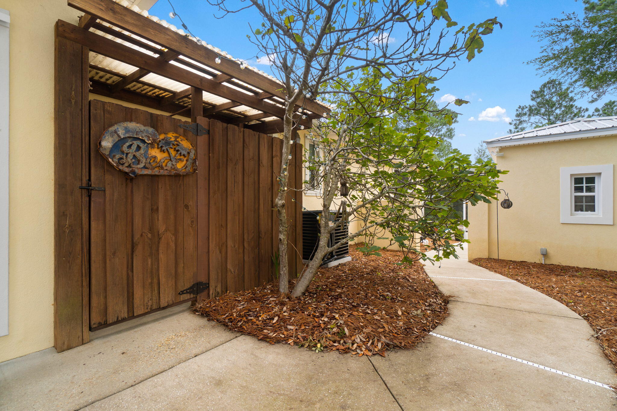 EAST BAY RIVER ESTATES - Residential