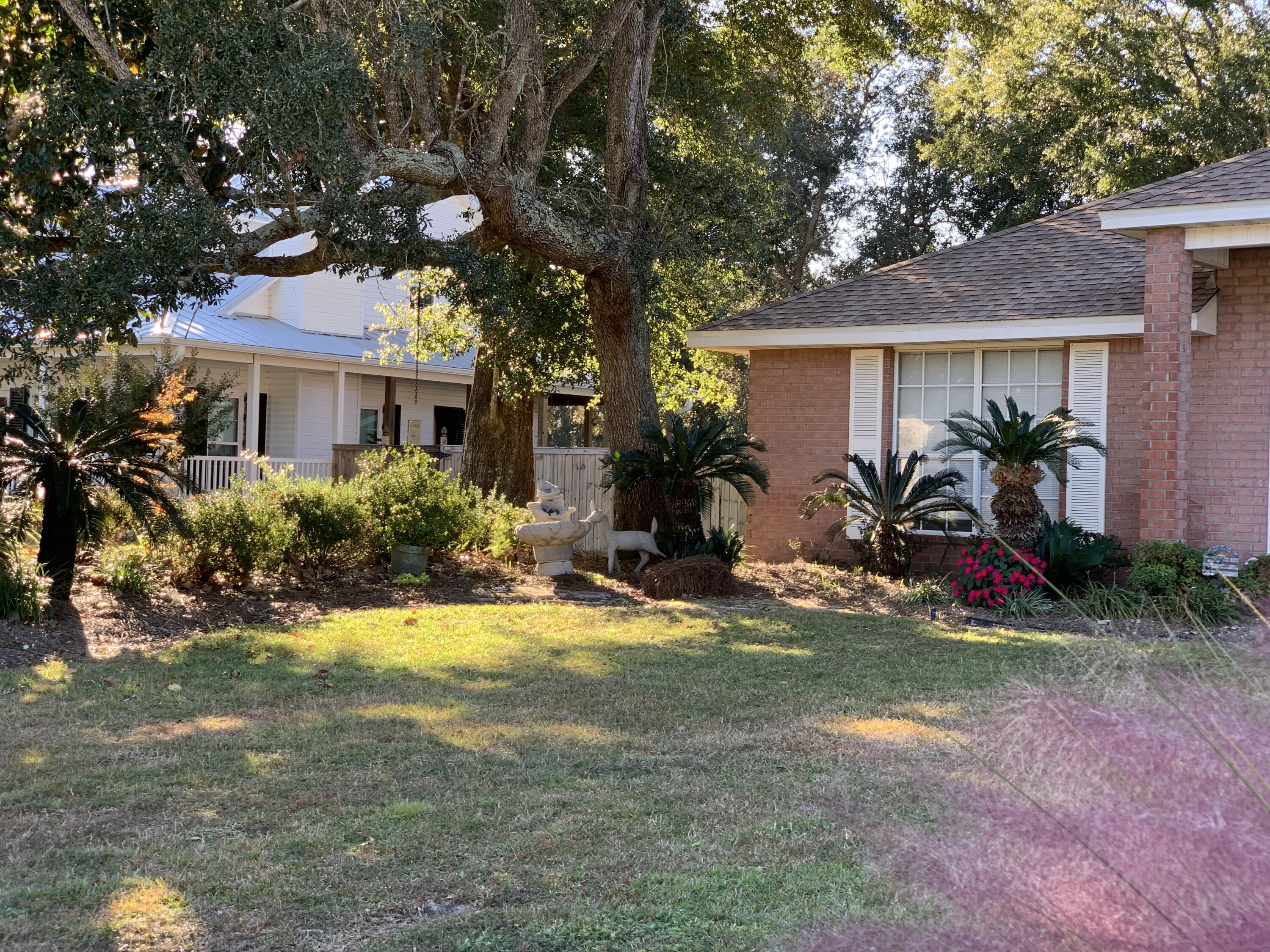 ROBLEDAL ESTATES - Residential