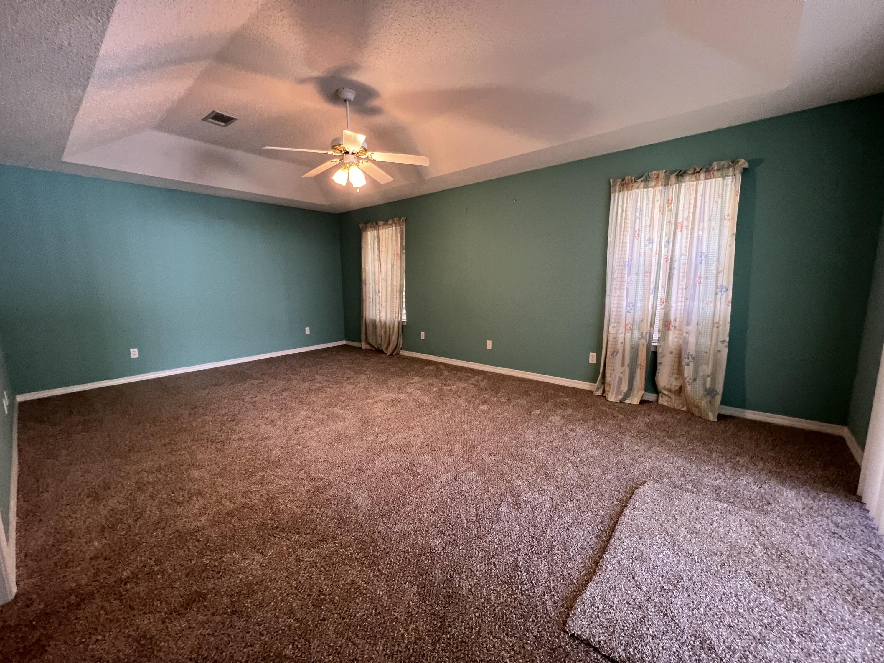 ROBLEDAL ESTATES - Residential