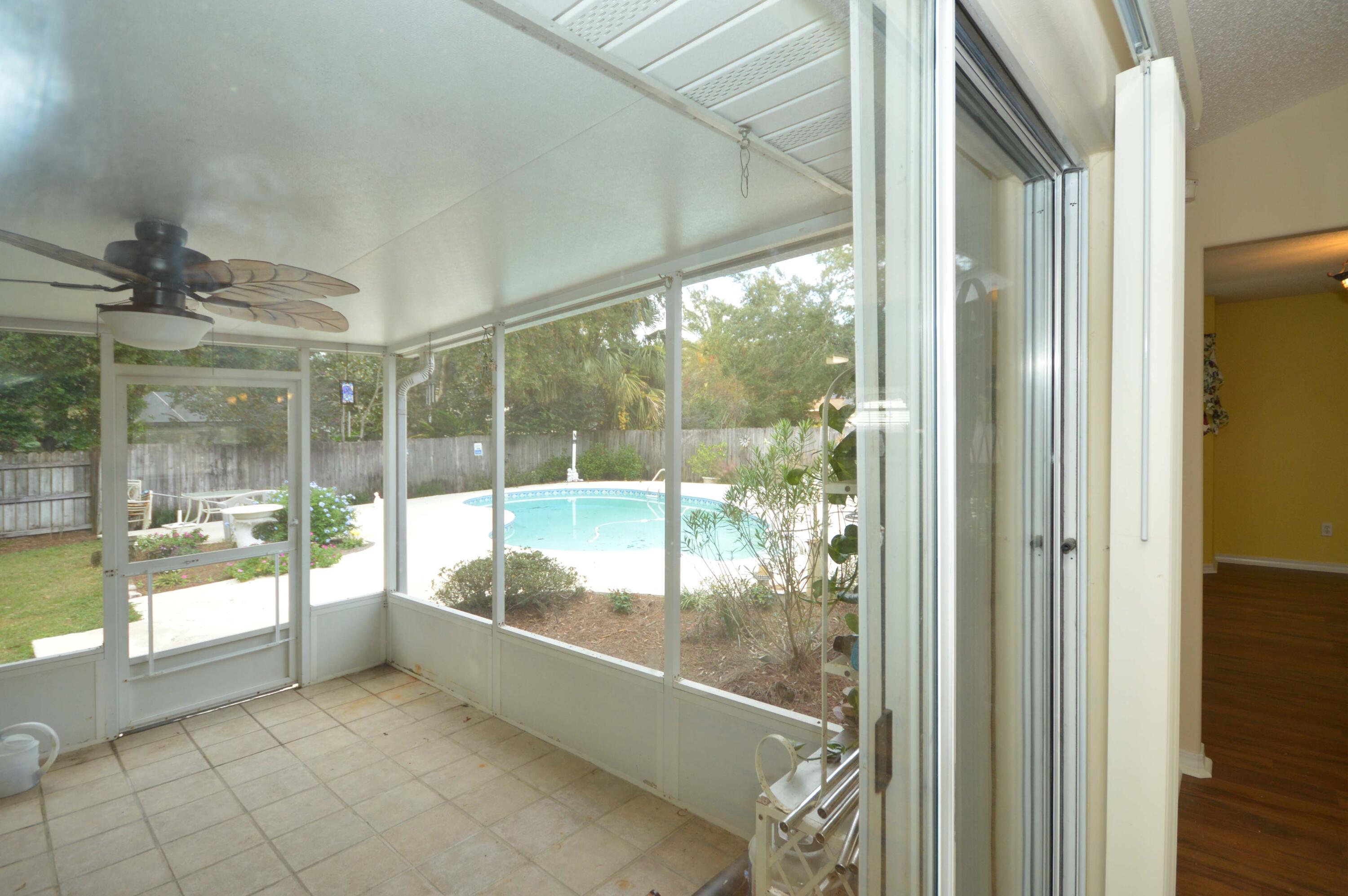 ROBLEDAL ESTATES - Residential