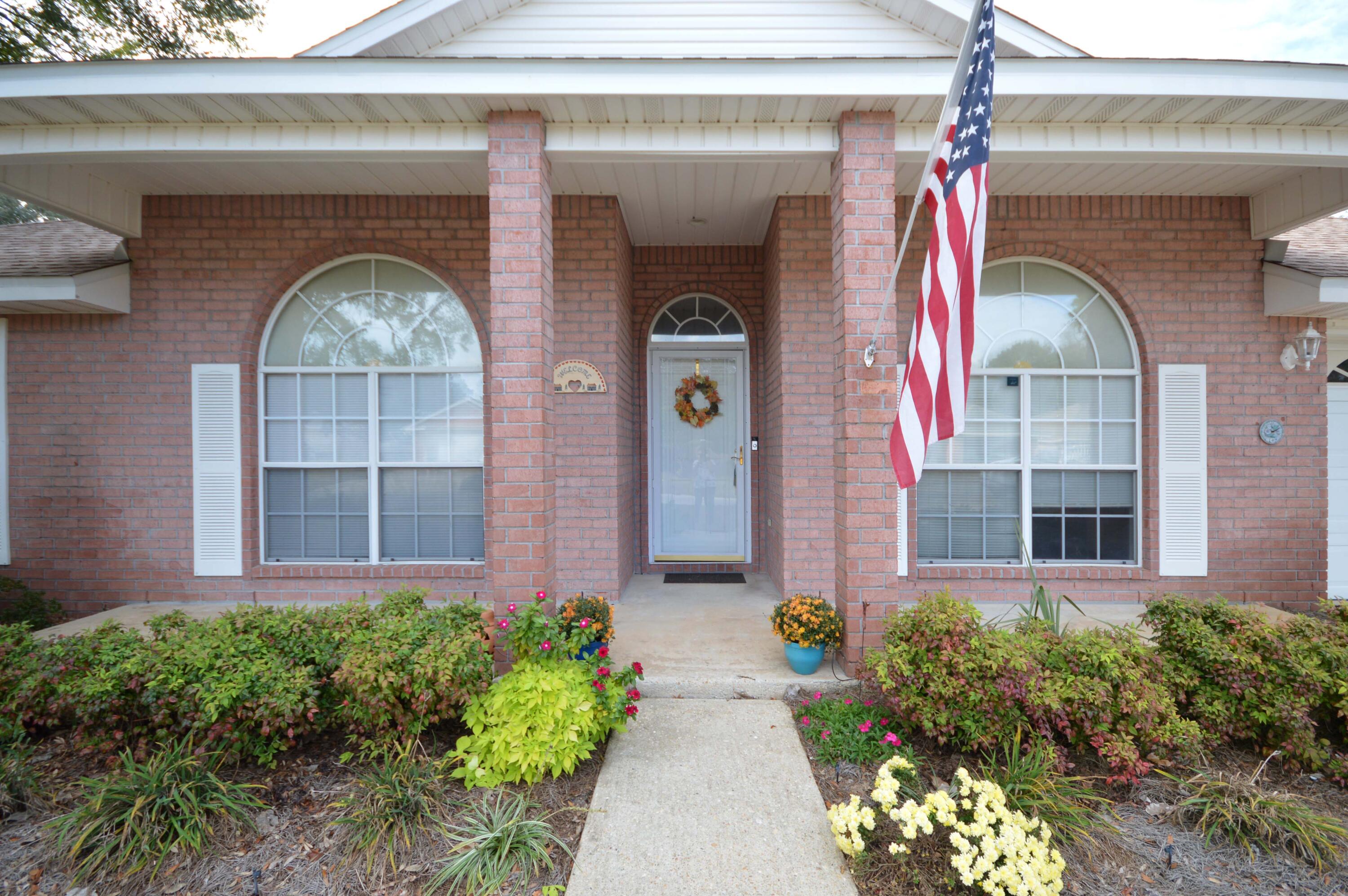 ROBLEDAL ESTATES - Residential