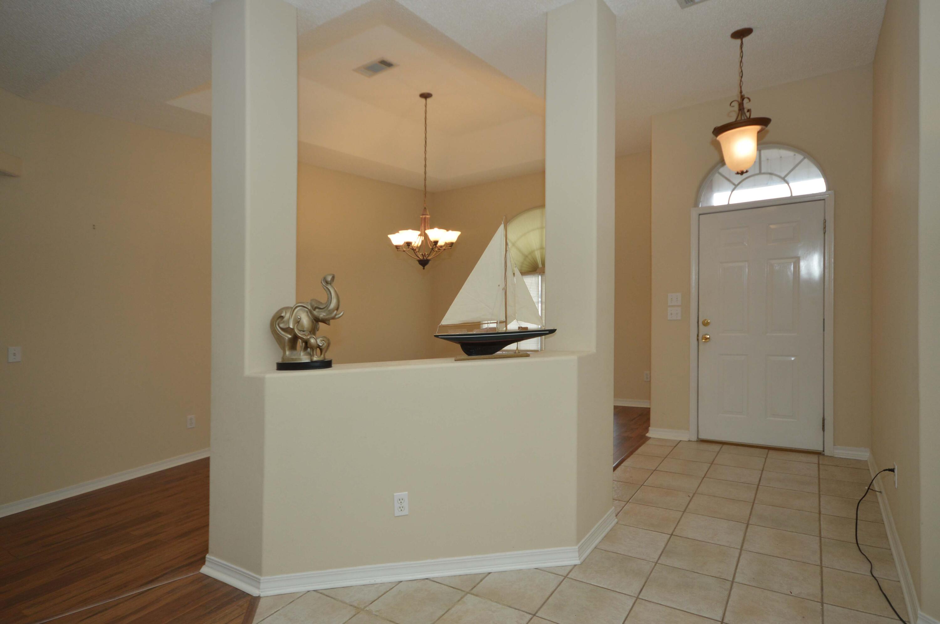 ROBLEDAL ESTATES - Residential