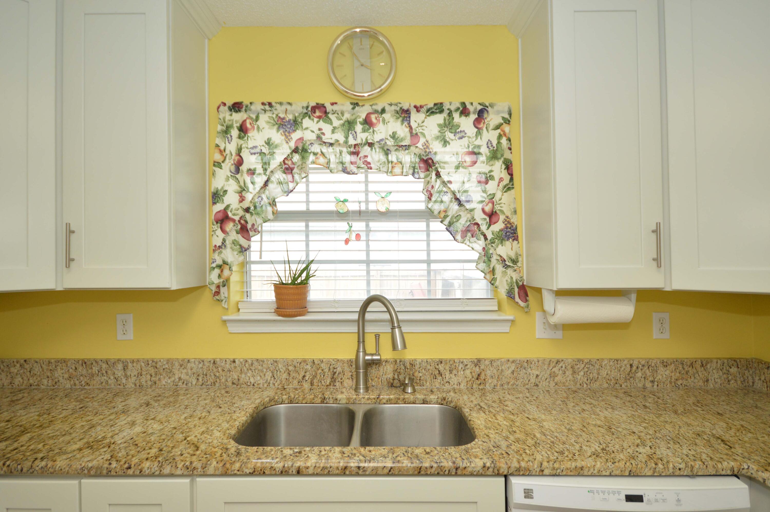 ROBLEDAL ESTATES - Residential