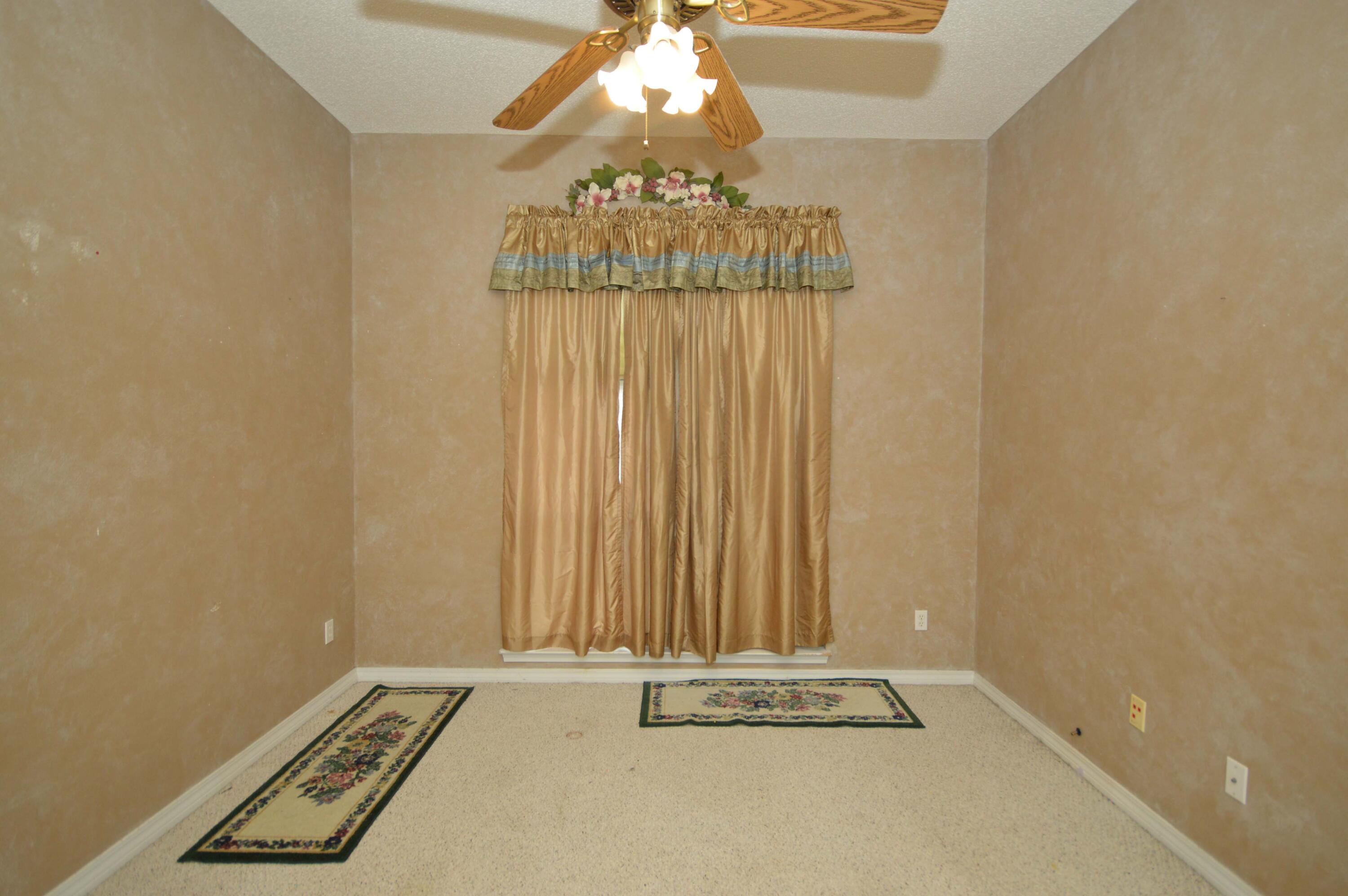 ROBLEDAL ESTATES - Residential