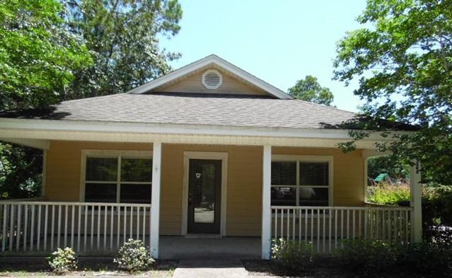 This is a really cute 3 bedroom, 2 bath home in Santa Rosa Beach! The home features tile and carpeted floors, a breakfast bar, raised ceilings and a detached garage that has a 2 bedroom, 1 bath guest suite above it that would be an awesome Mother-in Law suite. This would be the perfect year round residence! Great location, close to beaches and bays, shopping, schools, employment opportunities and all the resort has to offer.